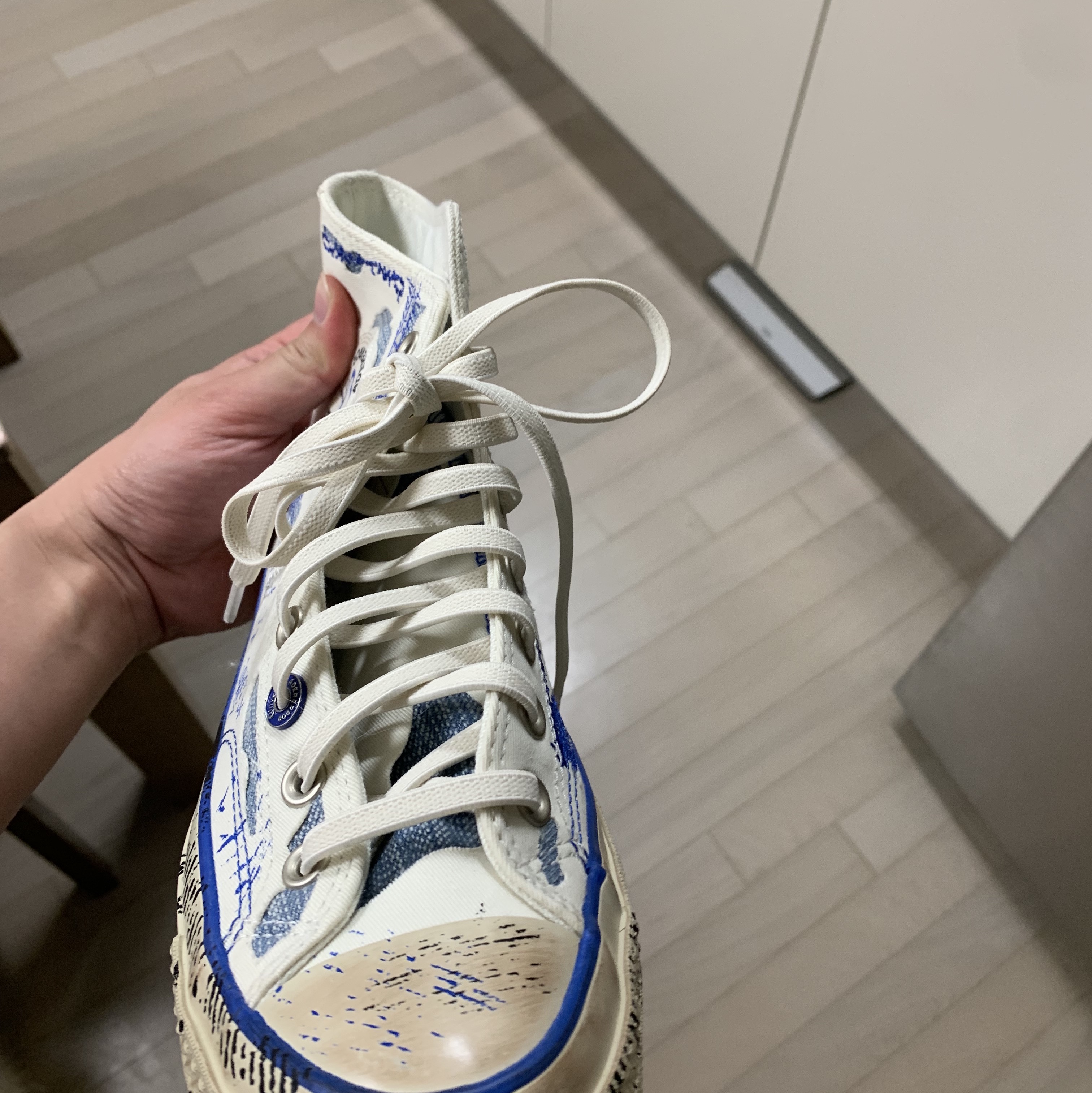 Converse x Ader Error Chuck 70 High White 착용 스타일 - 2