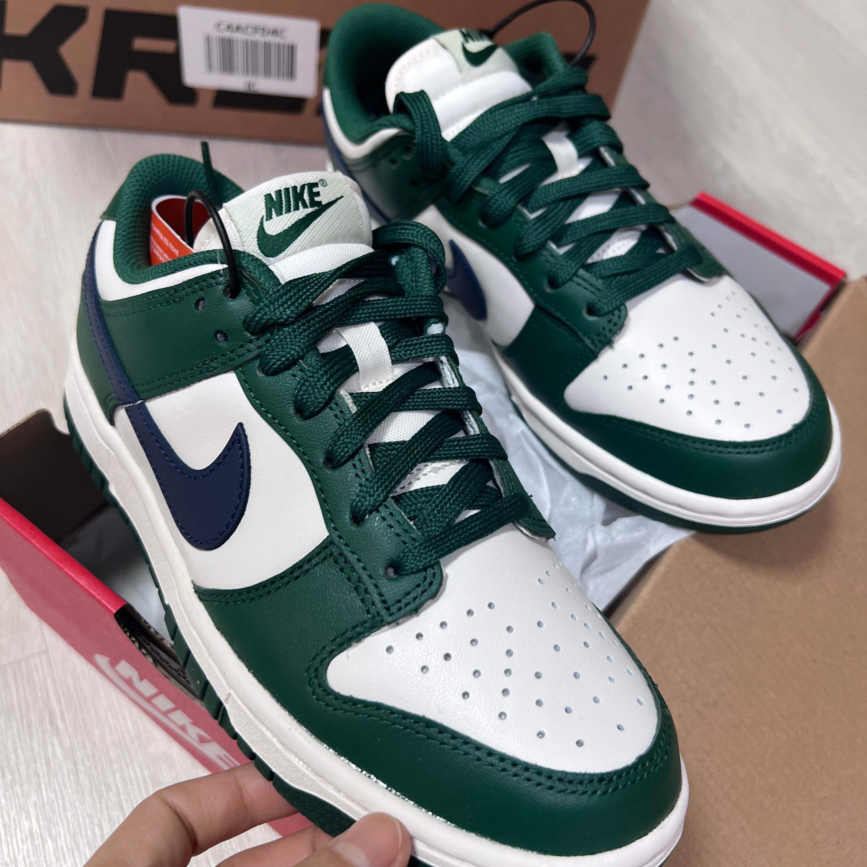 (W) Nike Dunk Low Gorge Green 착용 스타일 - 1