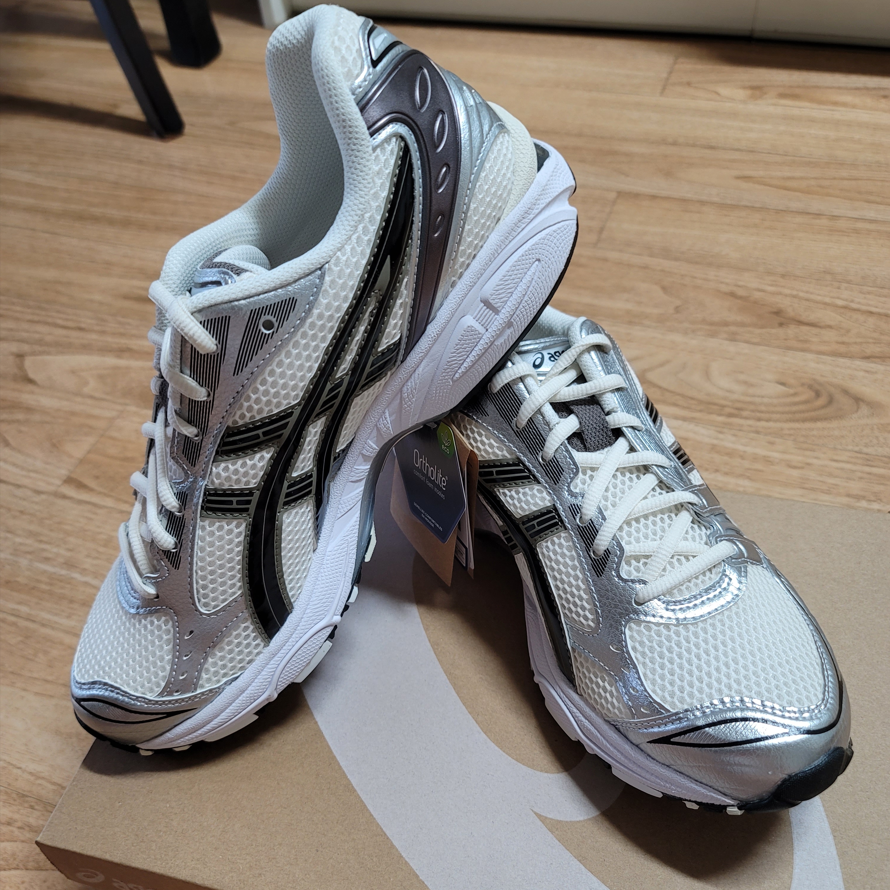 Asics Gel-Kayano 14 Cream Black 착용 스타일 - 1