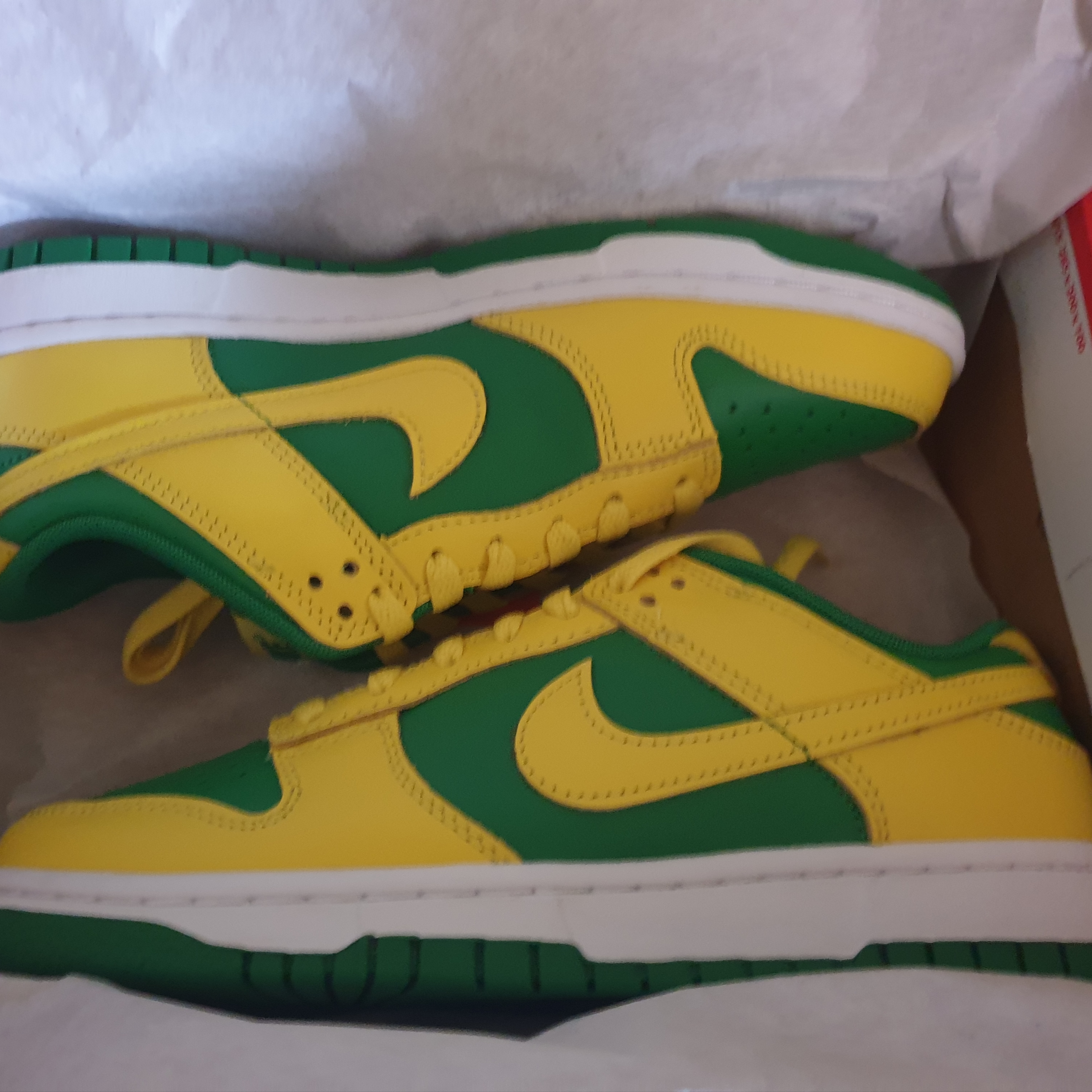 Nike Dunk Low Apple Green and Yellow Strike 착용 스타일