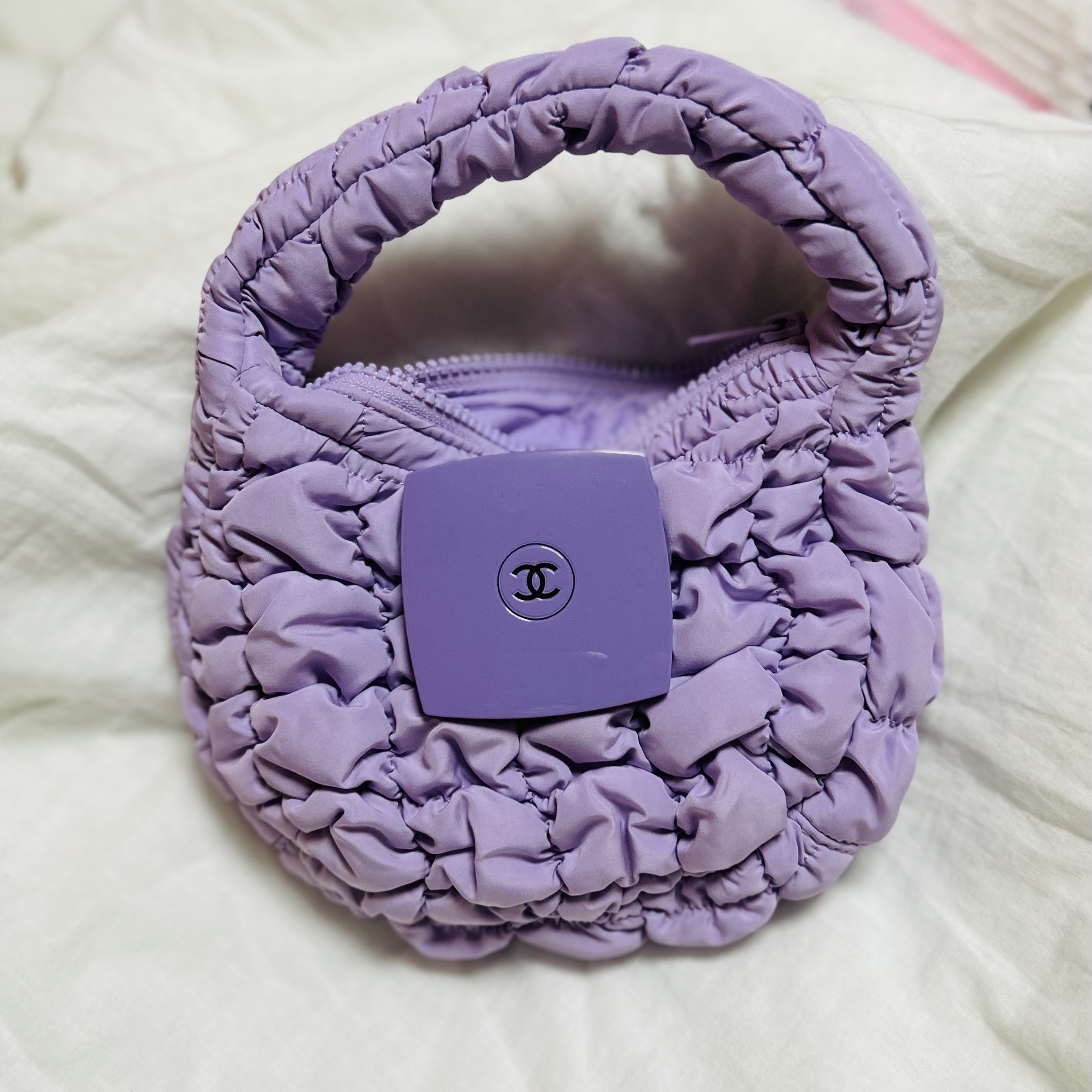 COS Quilted Micro Bag Purple 착용 스타일