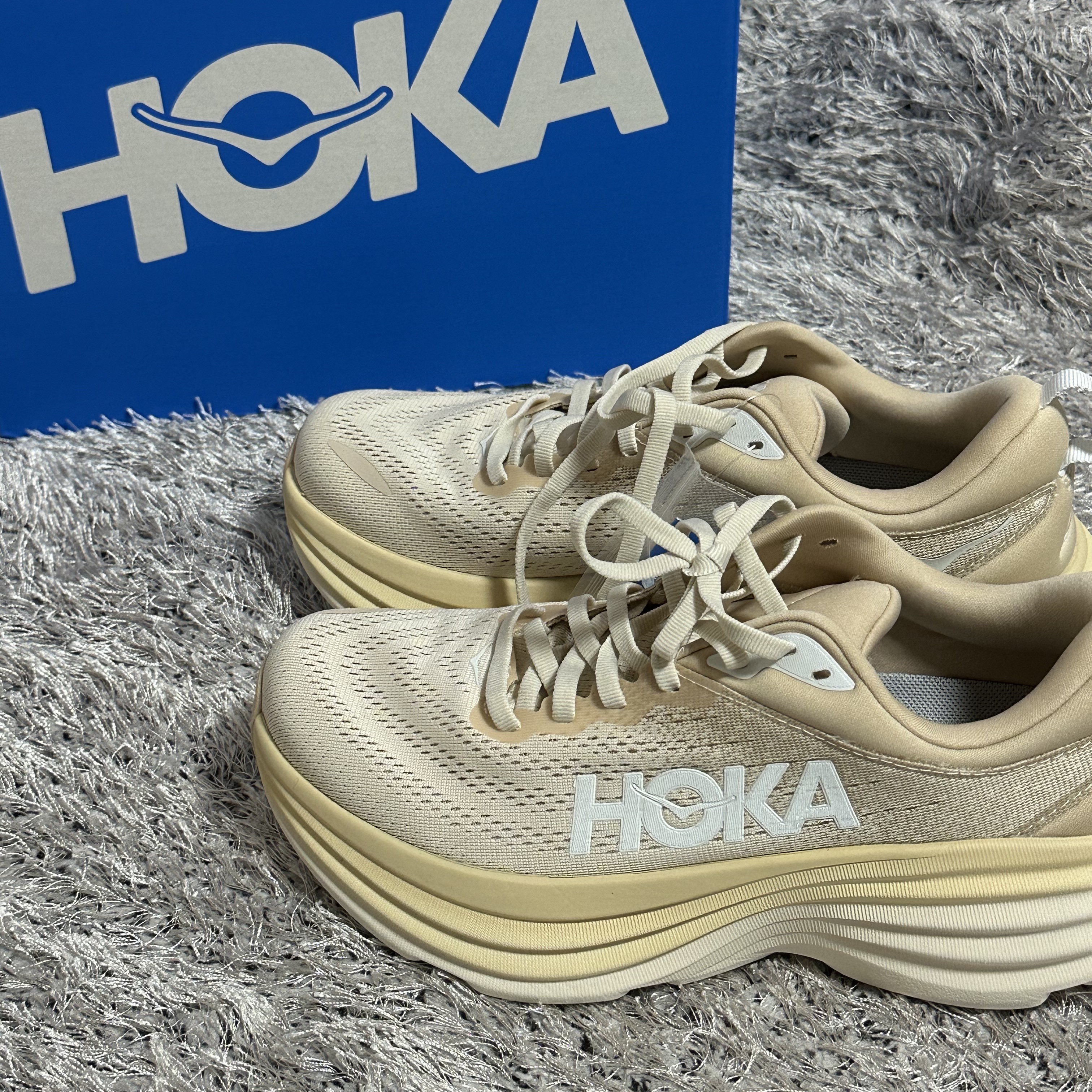 Hoka Bondi 8 Shifting Sand - Regular 착용 스타일