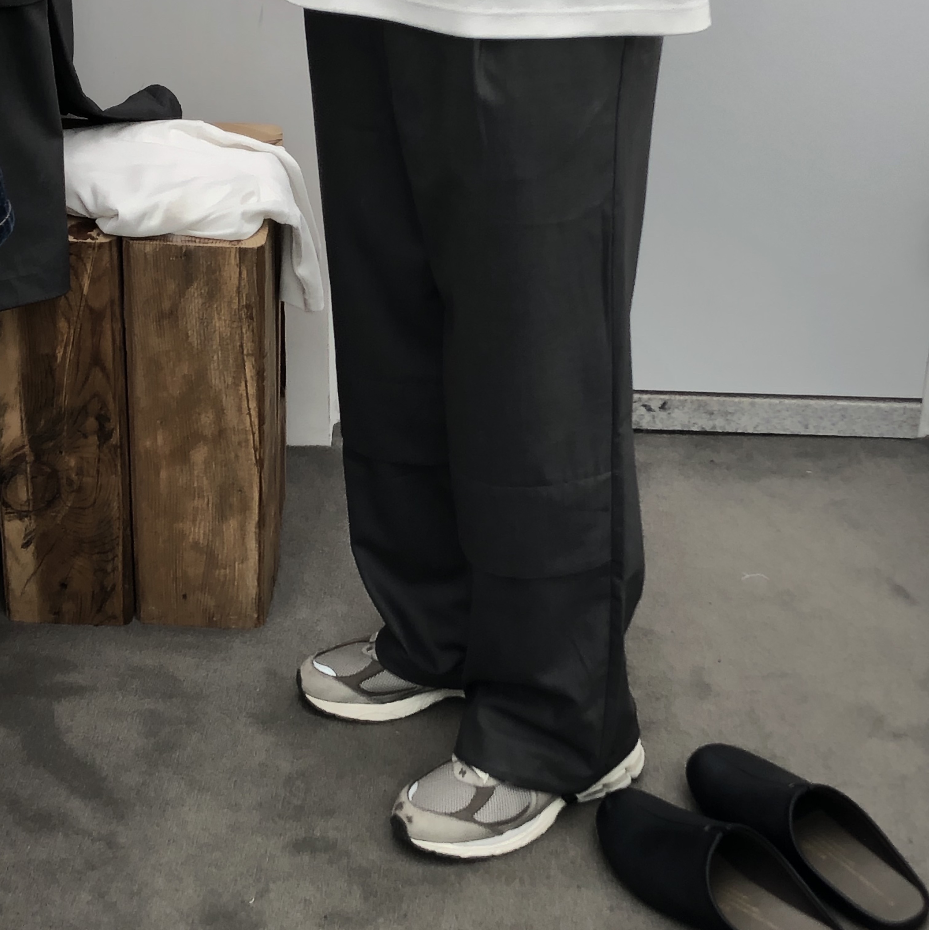 New Balance 2002 Warm Alpaca 착용 스타일