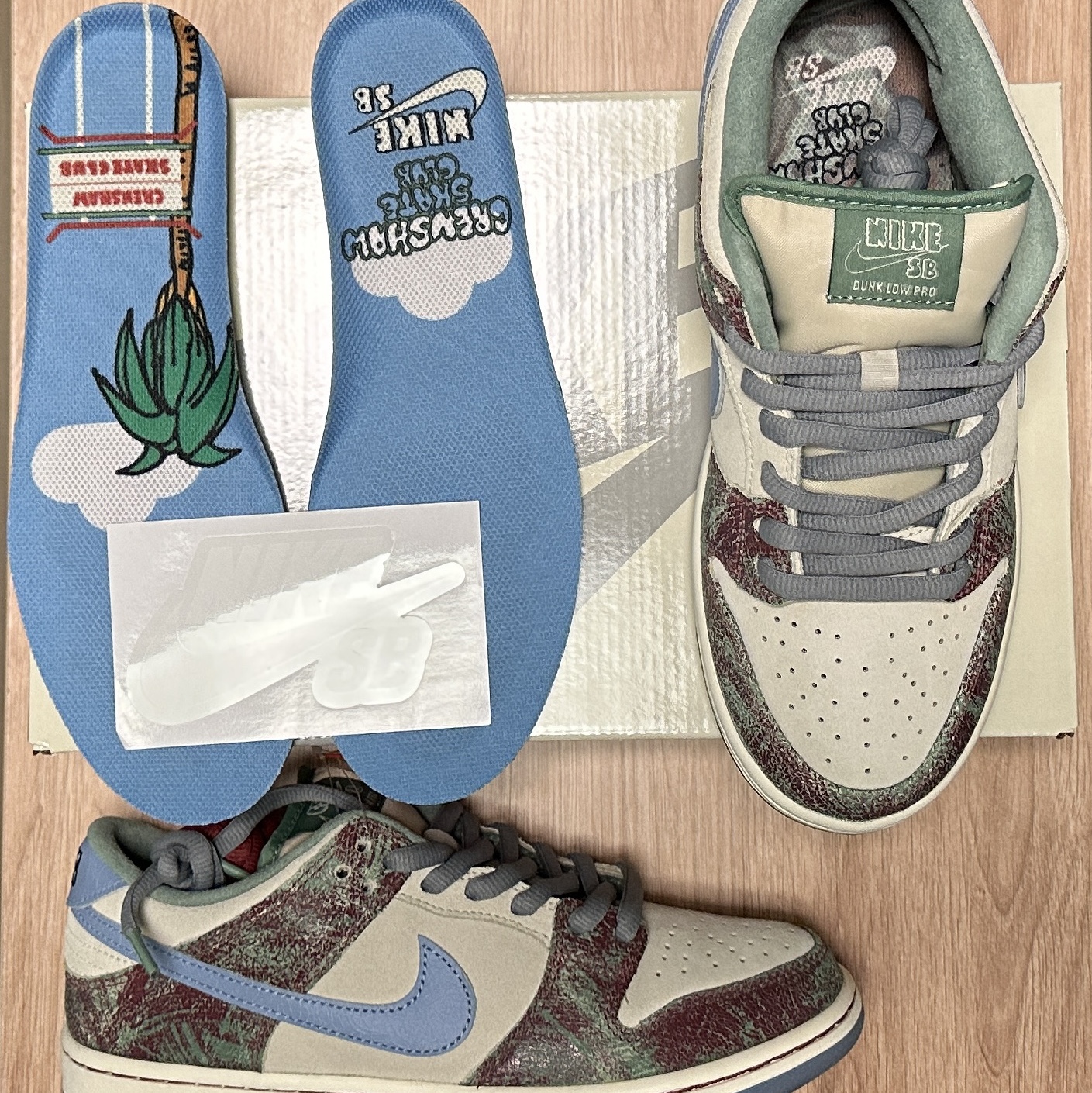 Nike x Crenshaw Skate Club SB Dunk Low Sail Light Blue Cedar 착용 스타일
