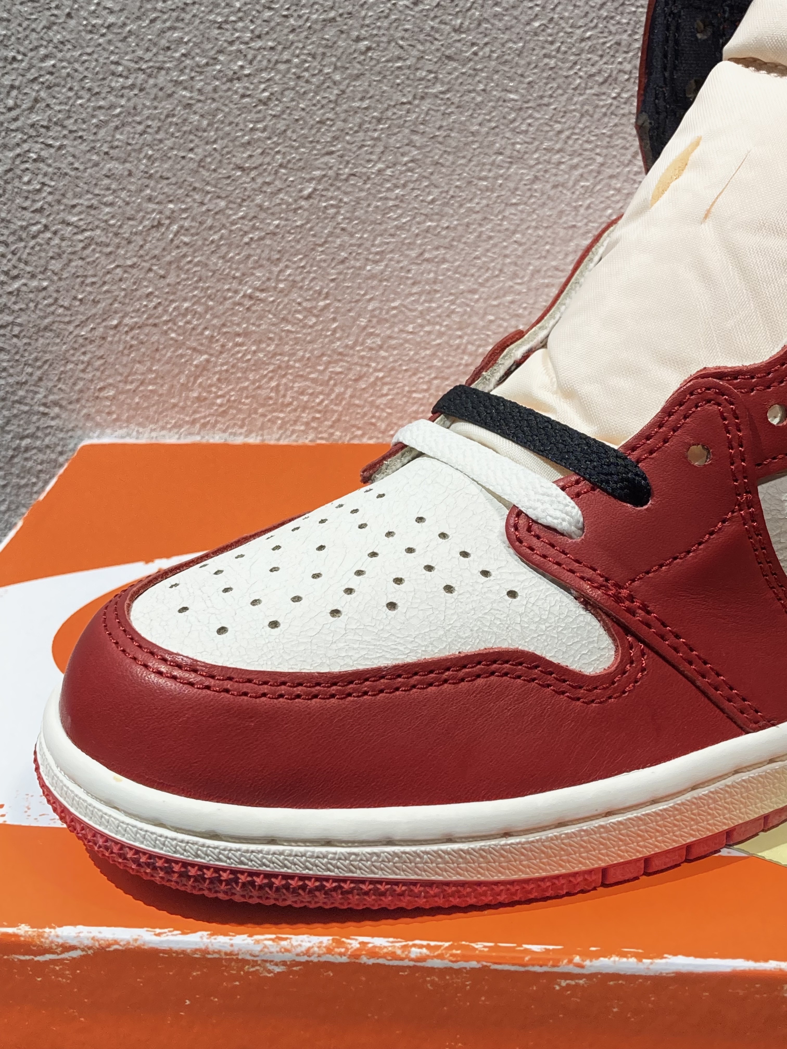 Jordan 1 Retro High OG Chicago 2022 착용 스타일 - 3