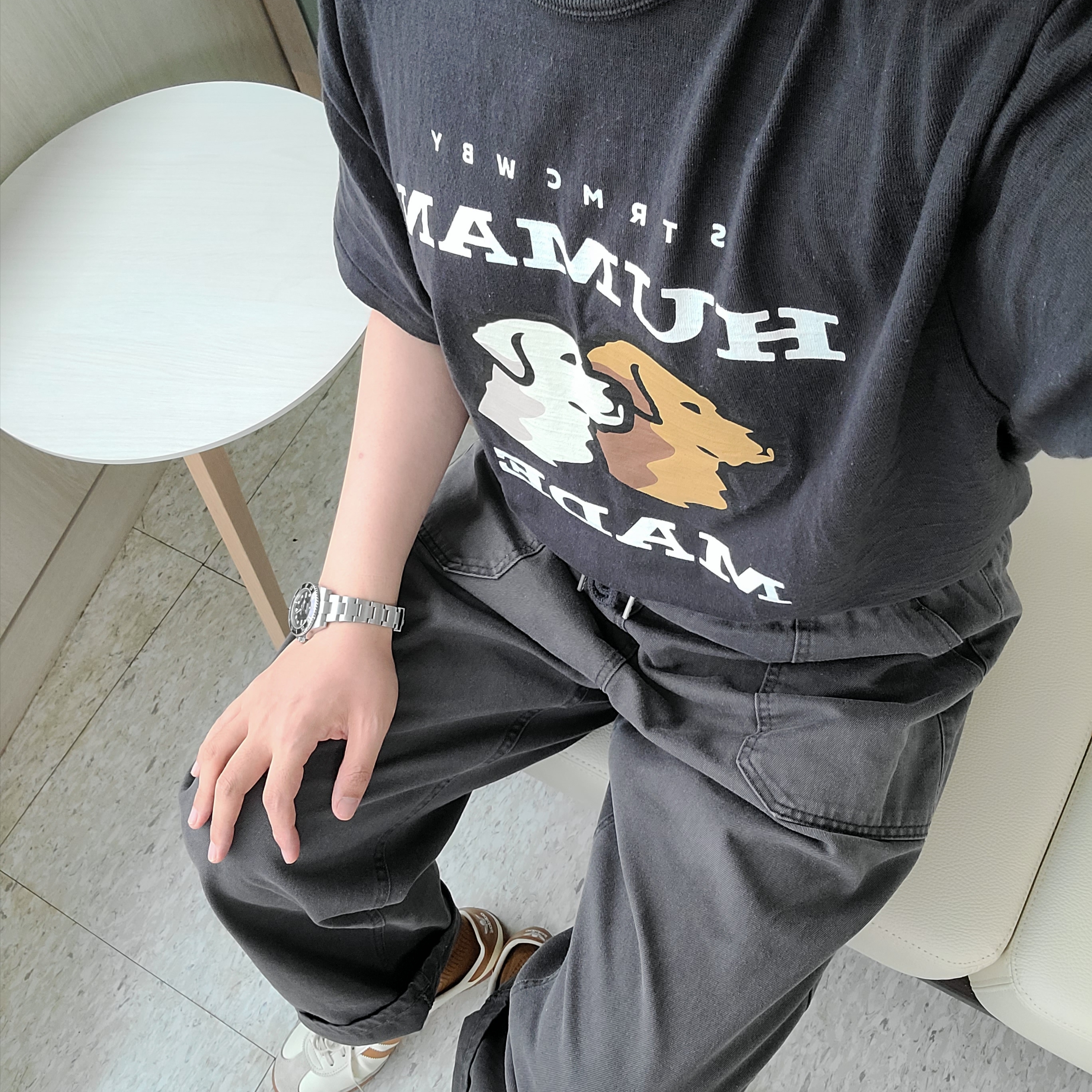 Adidas City Series Triest Cream White, Human Made Graphic T-Shirt #12 Black 착용 스타일 - 1