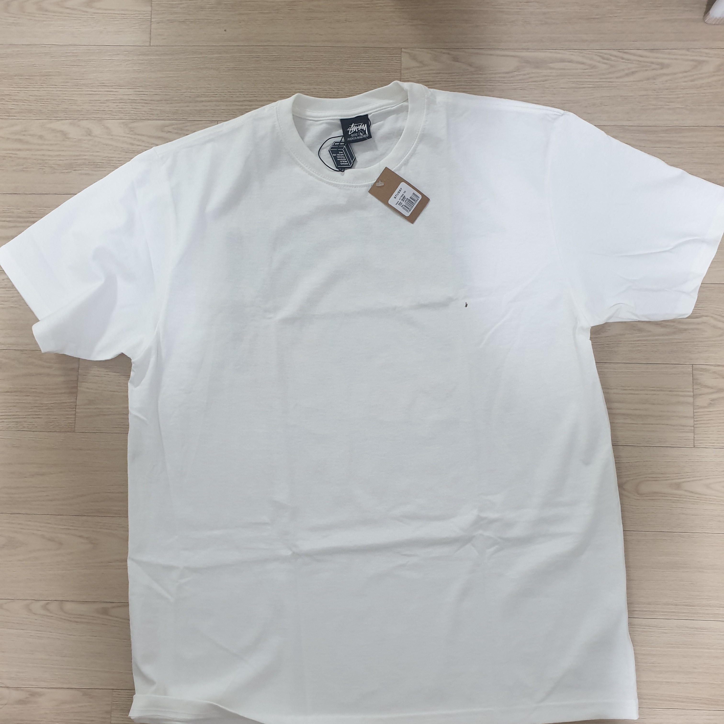 Stussy Kittens T-Shirt White 착용 스타일 - 1