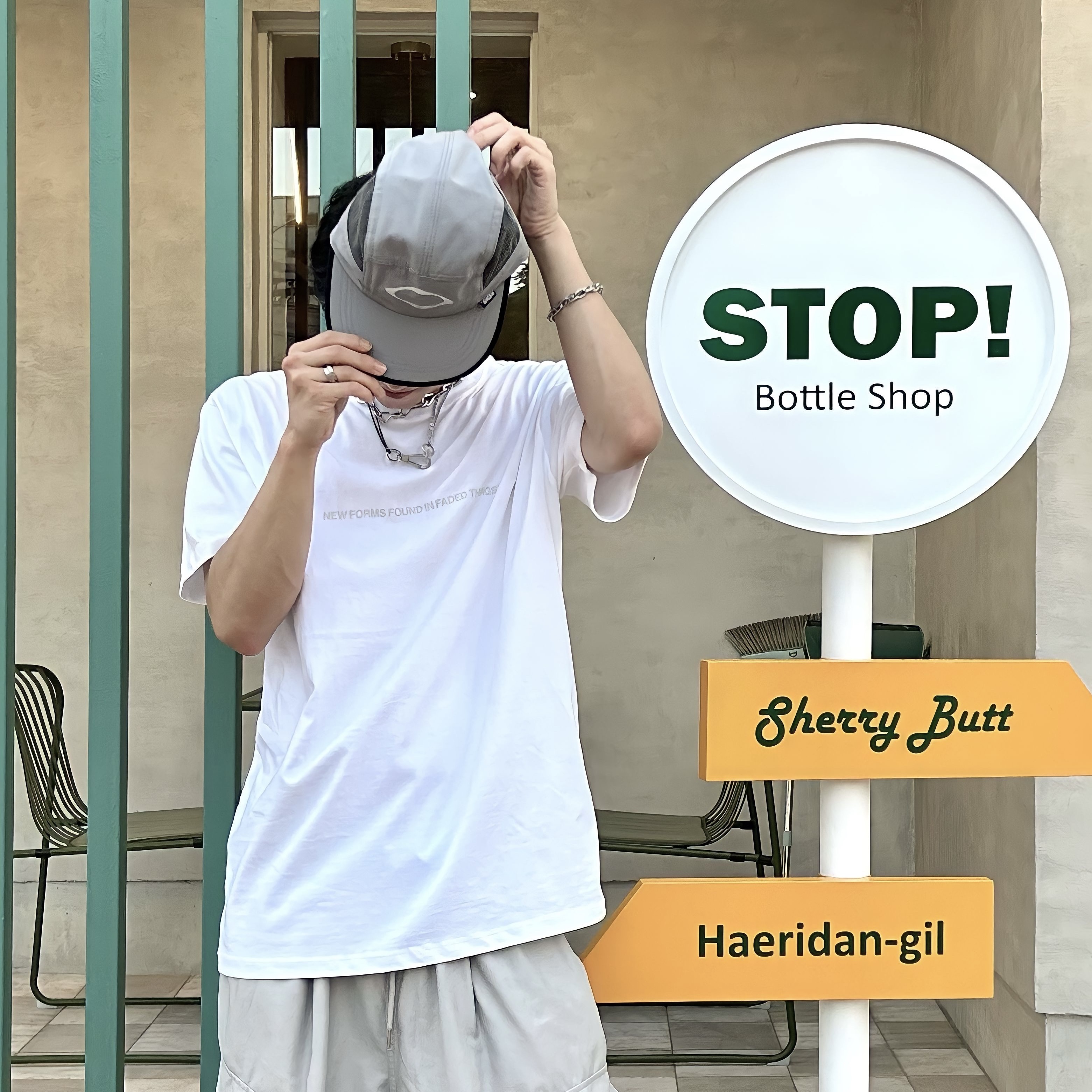 Asics x Vivienne Westwood Gel-Kayano 27 LTX Black, (W) Mischief Rhombus Running Cap Khaki Grey 착용 스타일 - 3