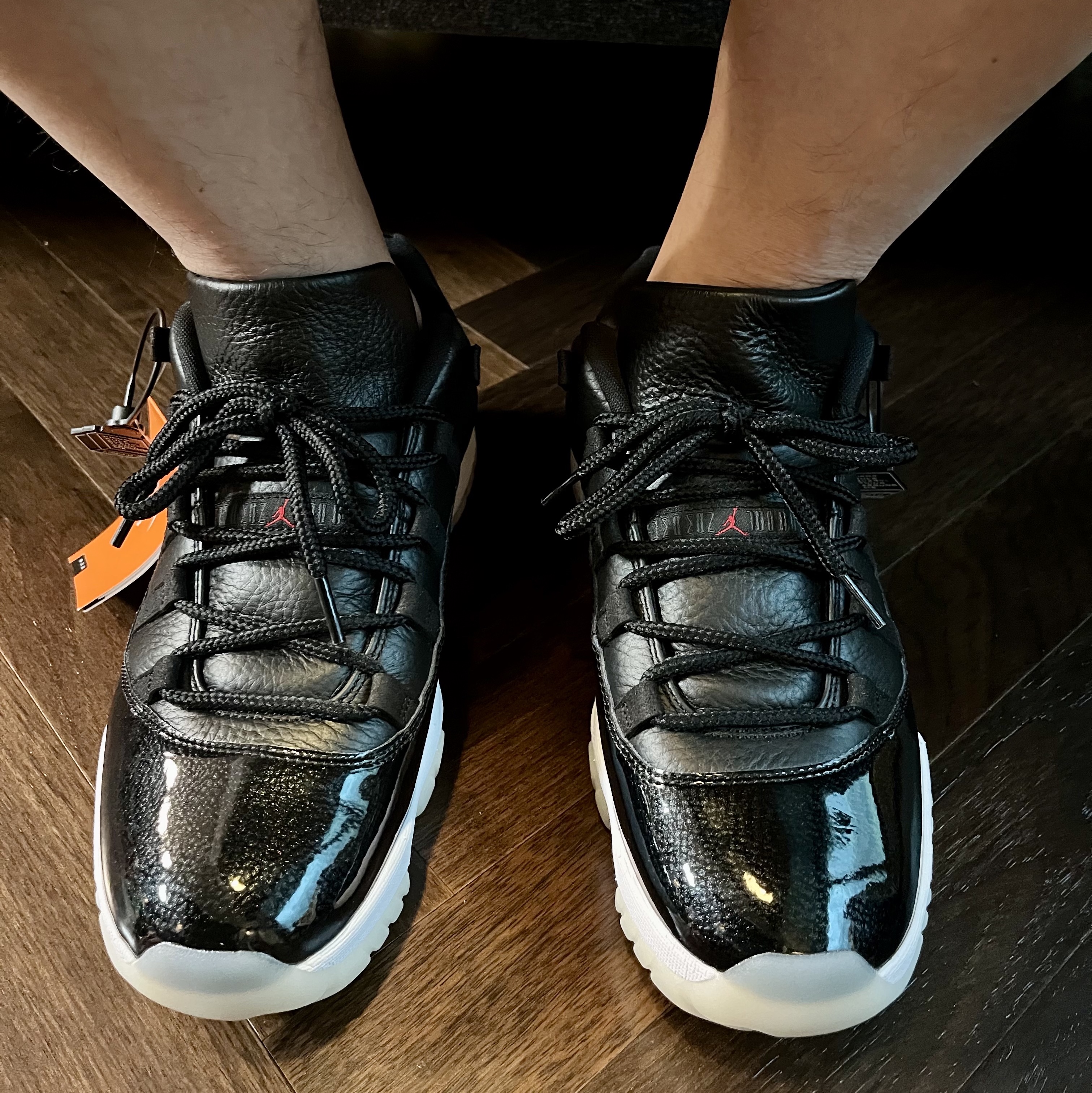 Jordan 11 Retro Low 72-10 착용 스타일 - 2