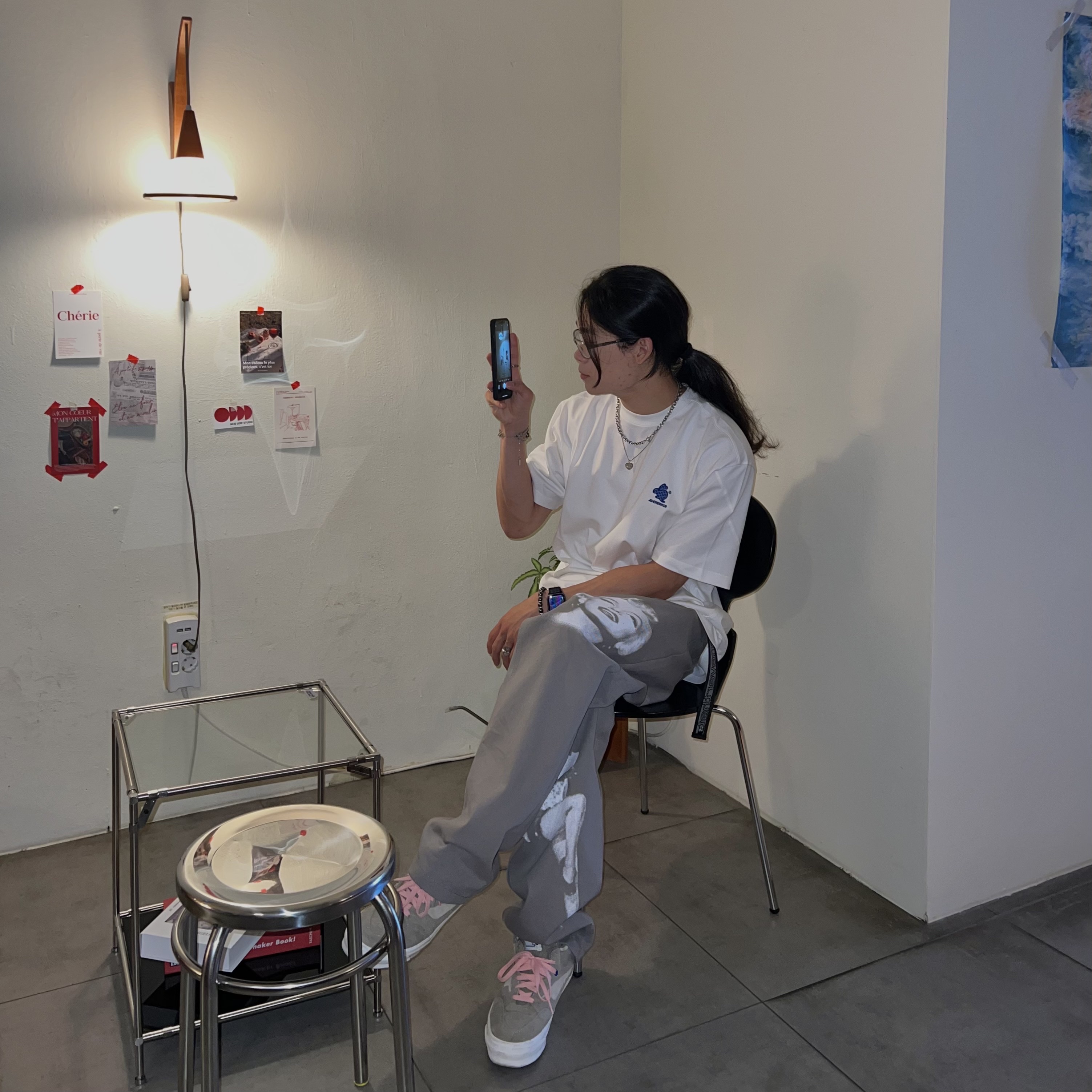 Ader Error Twinny Small Logo T-Shirt White 착용 스타일 - 2