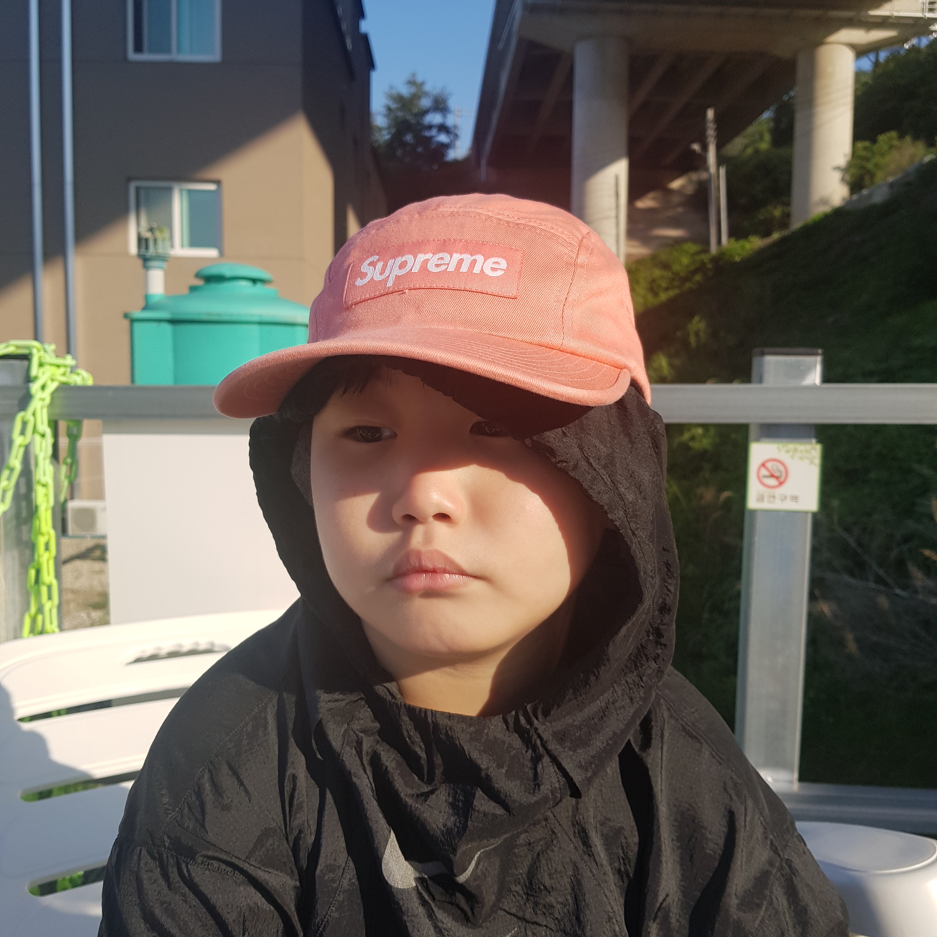 Supreme Washed Chino Twill Camp Cap Coral - 21SS 착용 스타일 - 3