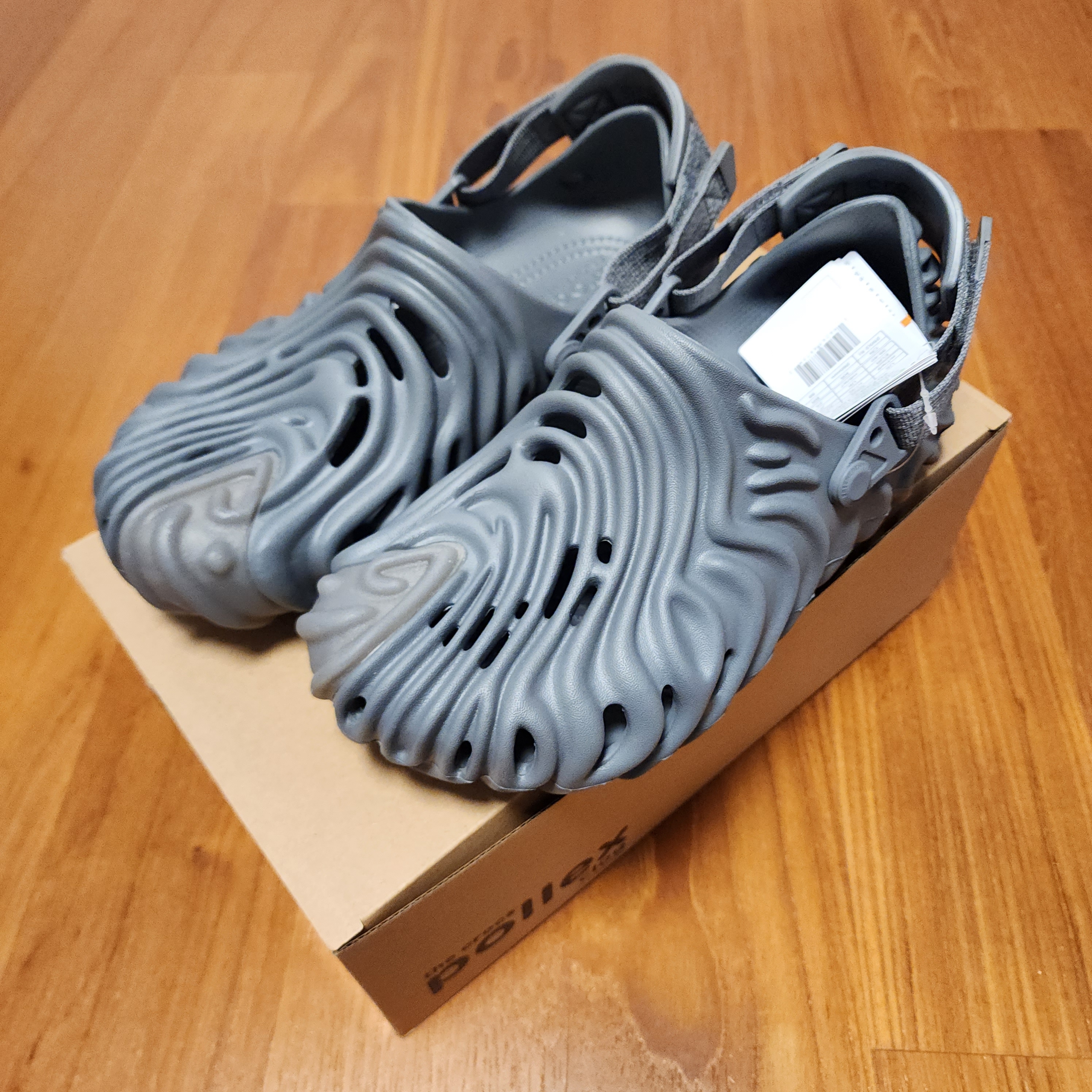 Crocs x Salehe Bembury Pollex Clog Niagara 착용 스타일 - 2