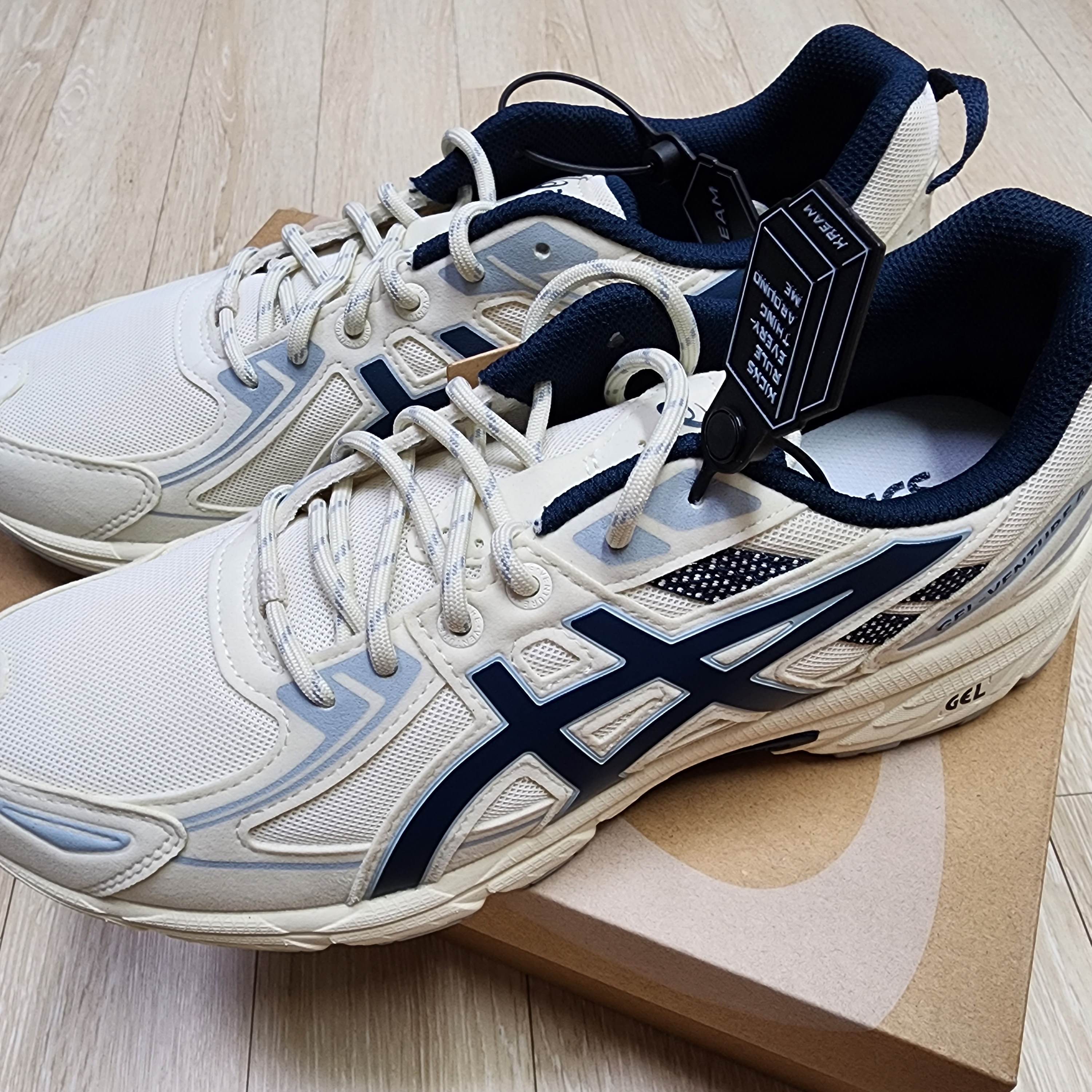 Asics Gel-Venture 6 SPS Birch French Blue 착용 스타일