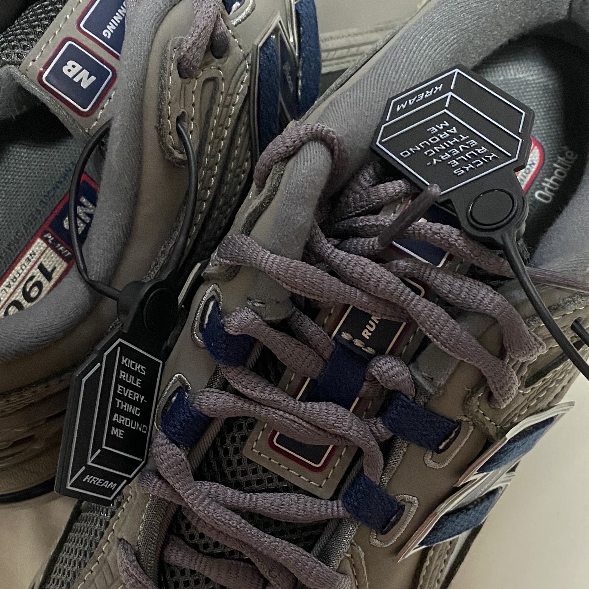 New Balance 1906R Charcoal Grey 착용 스타일