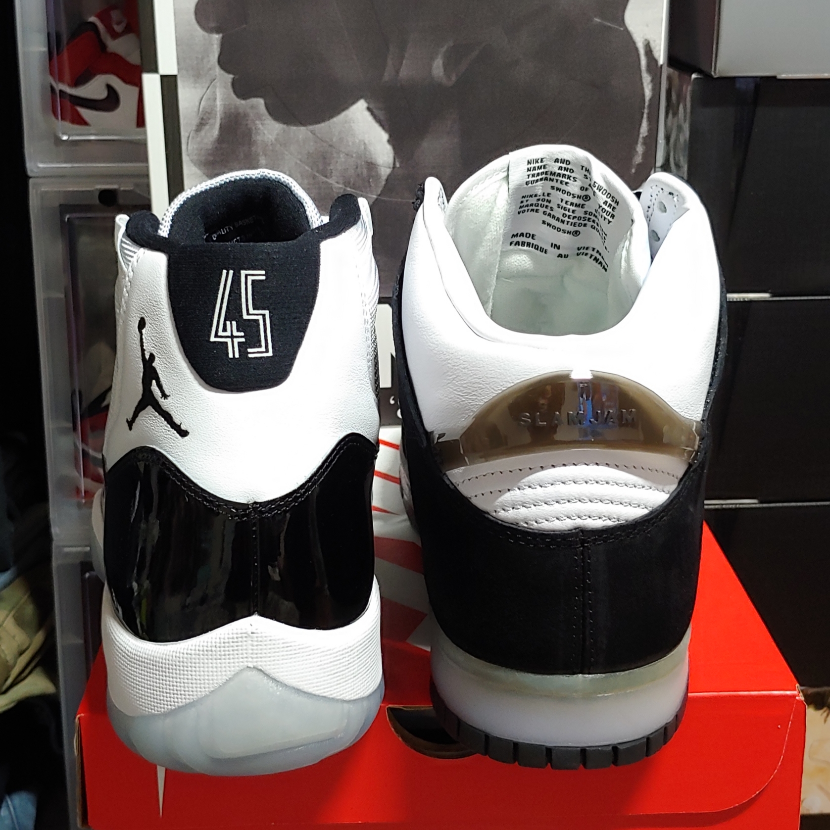 Jordan 11 Retro Concord 2018, Nike x Slam Jam Dunk High SP Clear Black 착용 스타일 - 2
