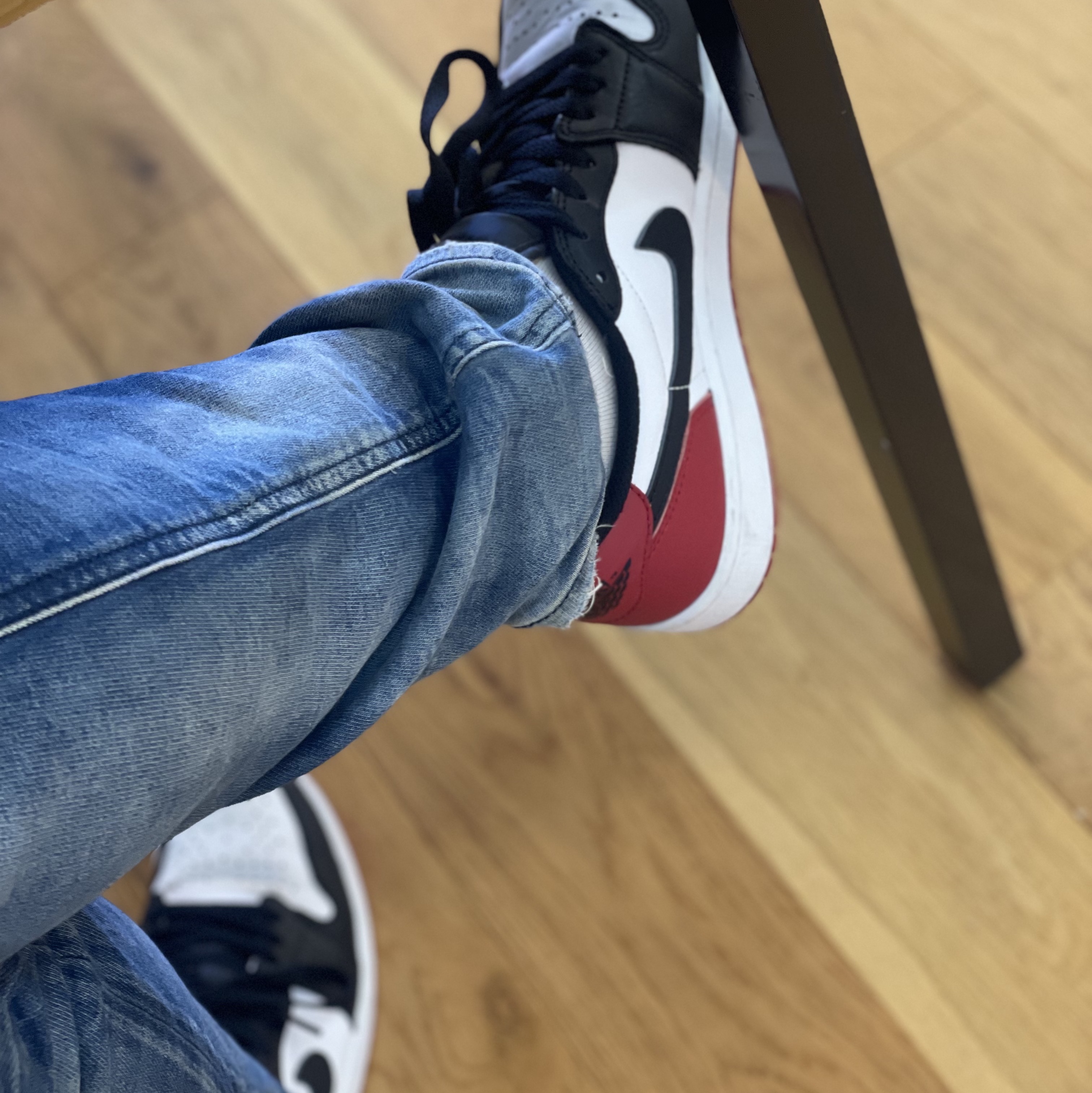 Jordan 1 Retro Low OG Black Toe 착용 스타일