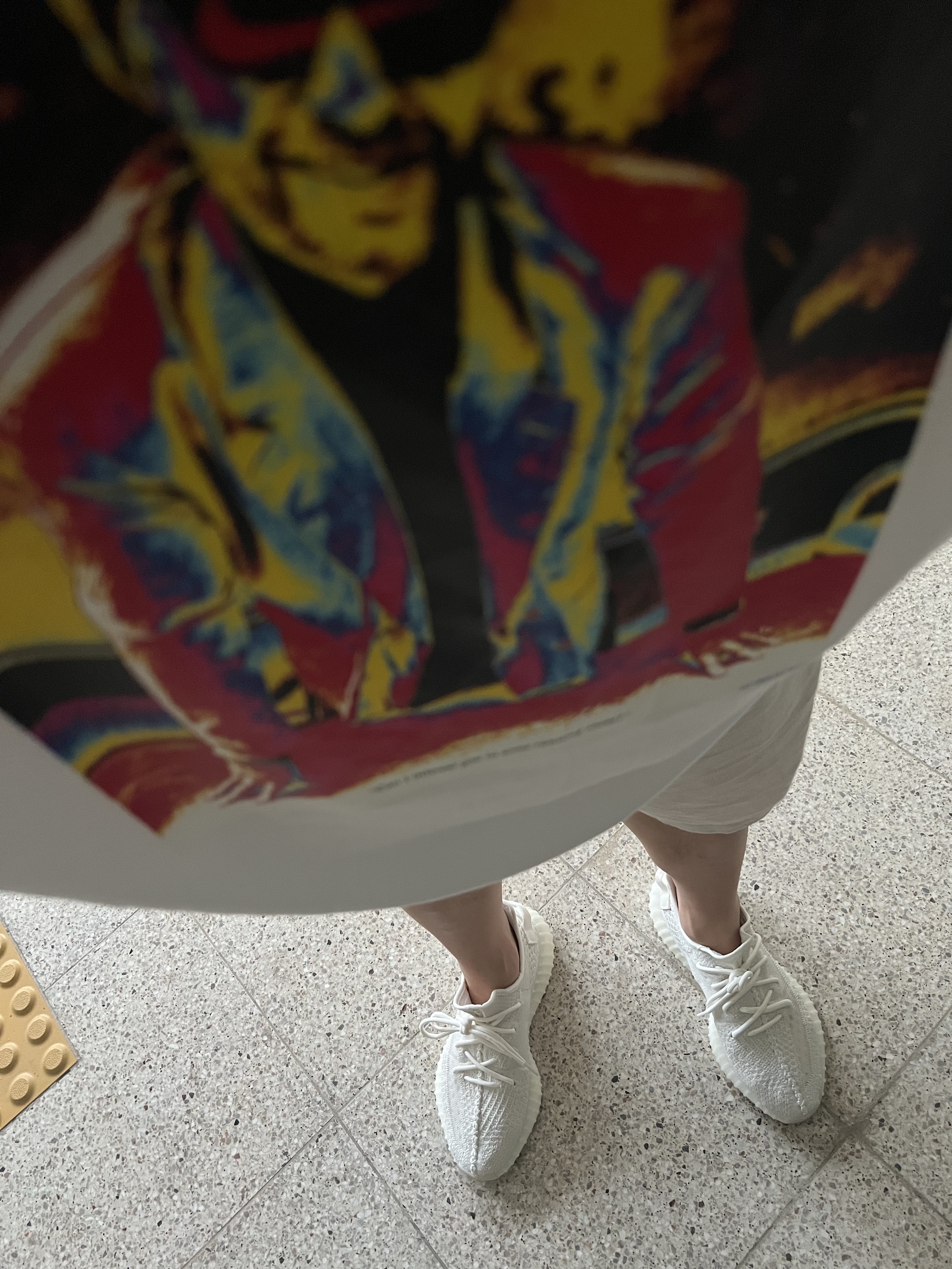 Adidas Yeezy Boost 350 V2 Bone, Nike NRG Fearless Phil T-Shirt White (DX5826-100) 착용 스타일
