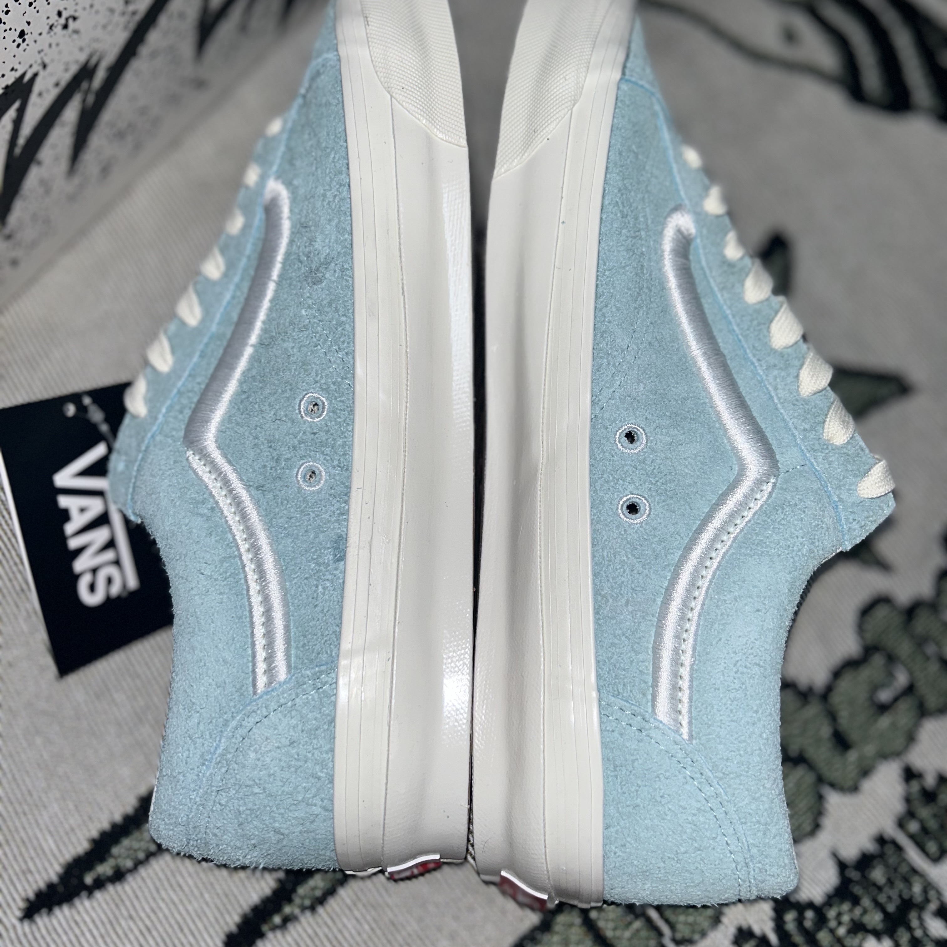 Vans Vault OG Style 36 LX Cooperstown Canal Blue 착용 스타일 - 4