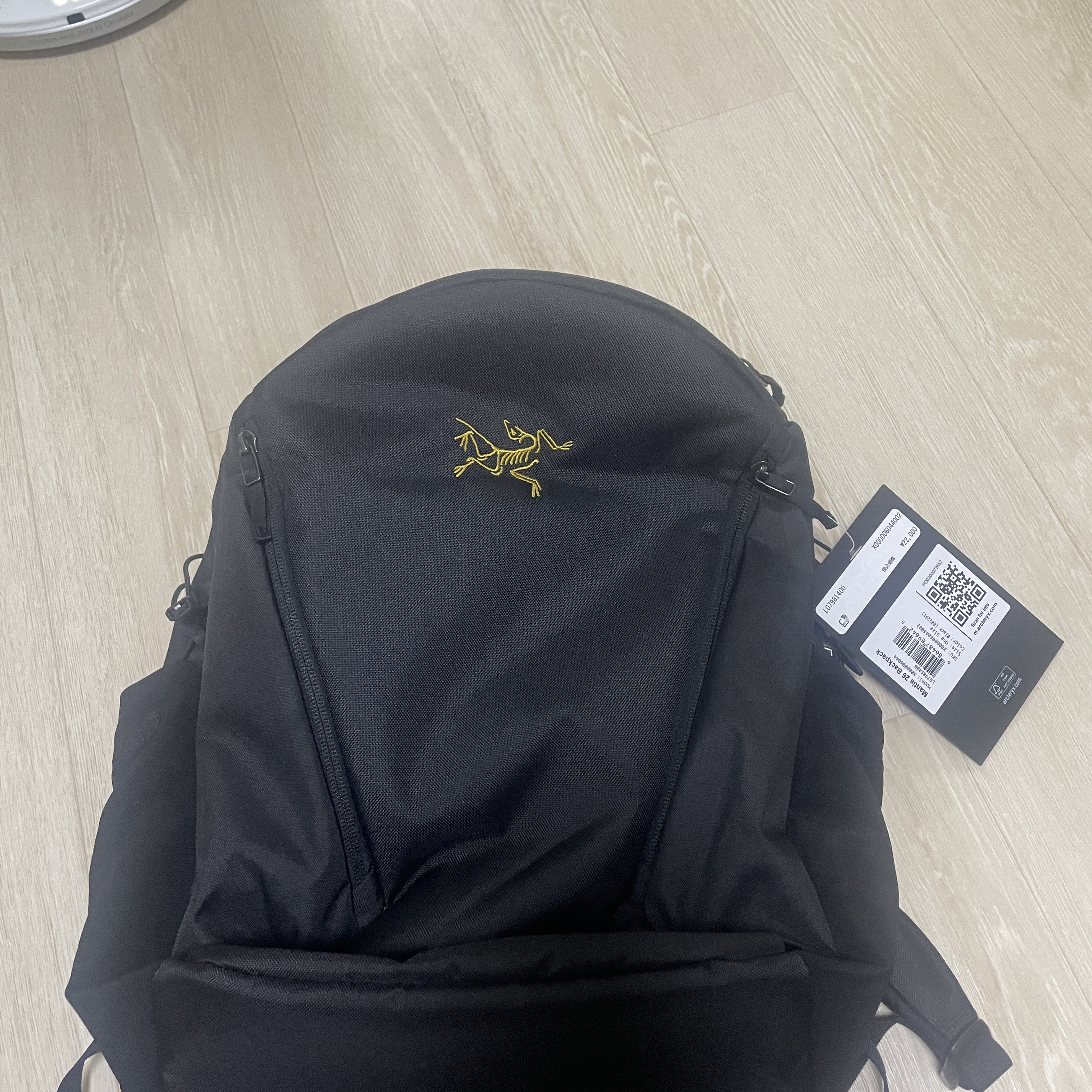 Arc'teryx Mantis 26 Backpack Black 착용 스타일