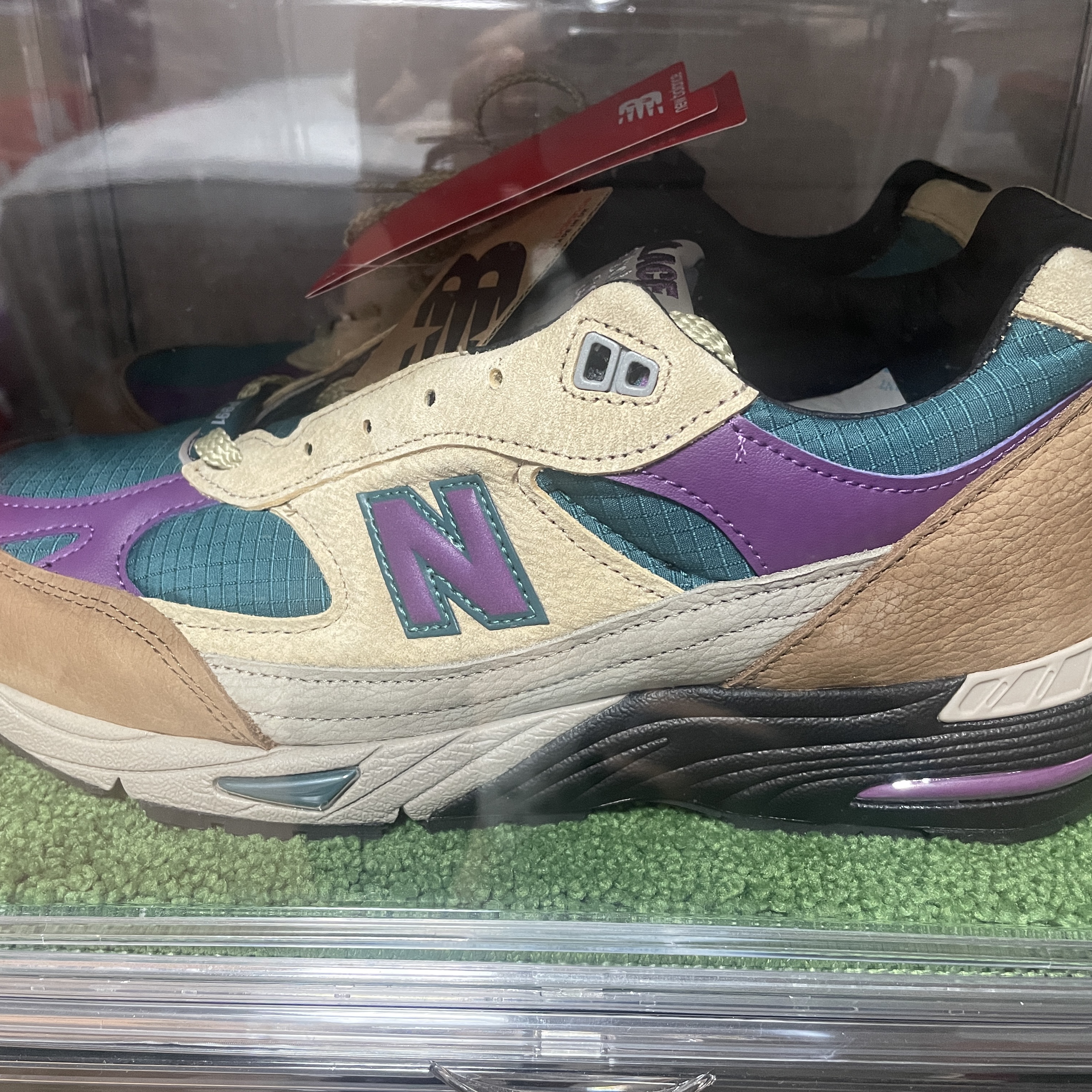 New Balance x Palace 991 Made in UK Teal Brown 착용 스타일 - 1