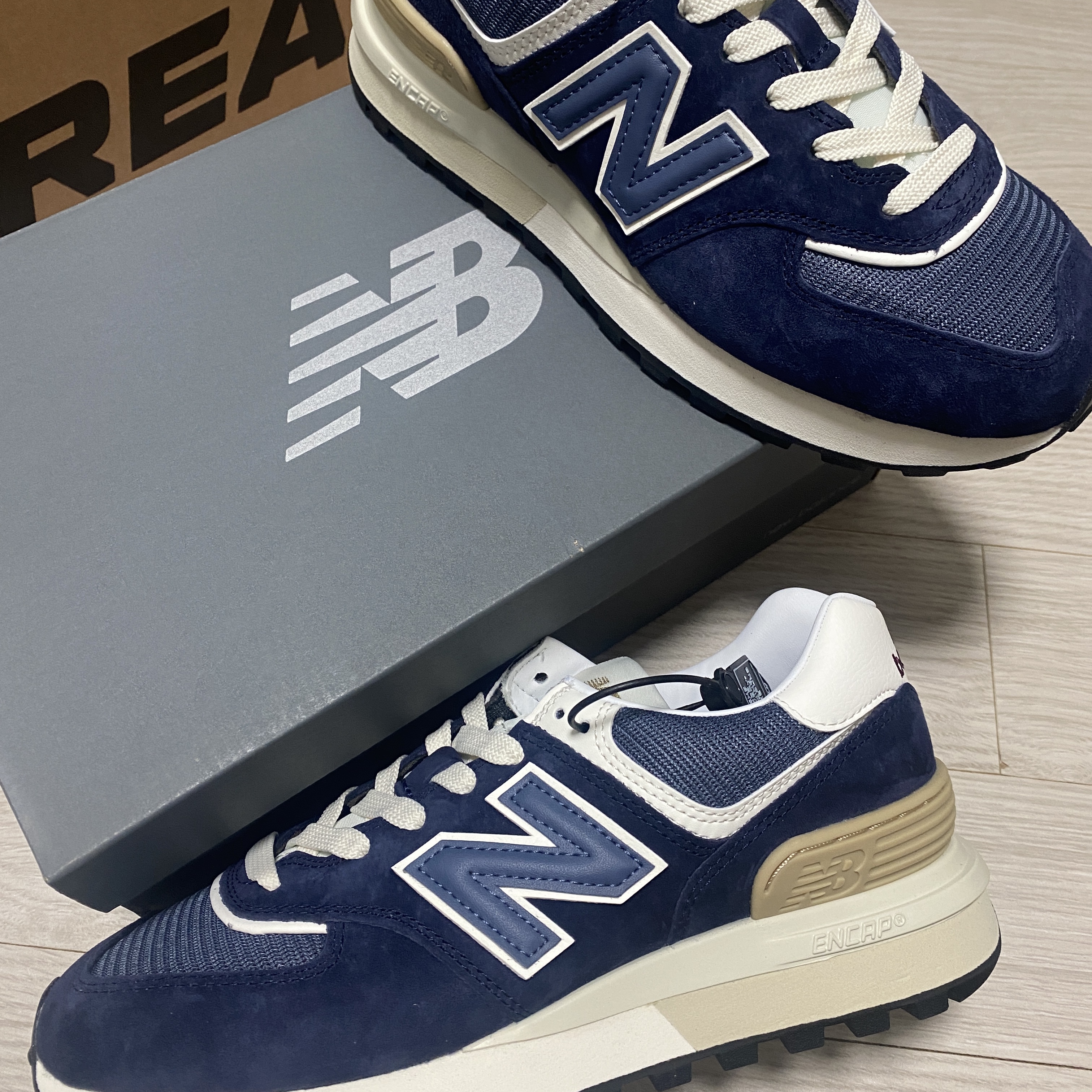 New Balance 574 Legacy Navy 착용 스타일 - 4