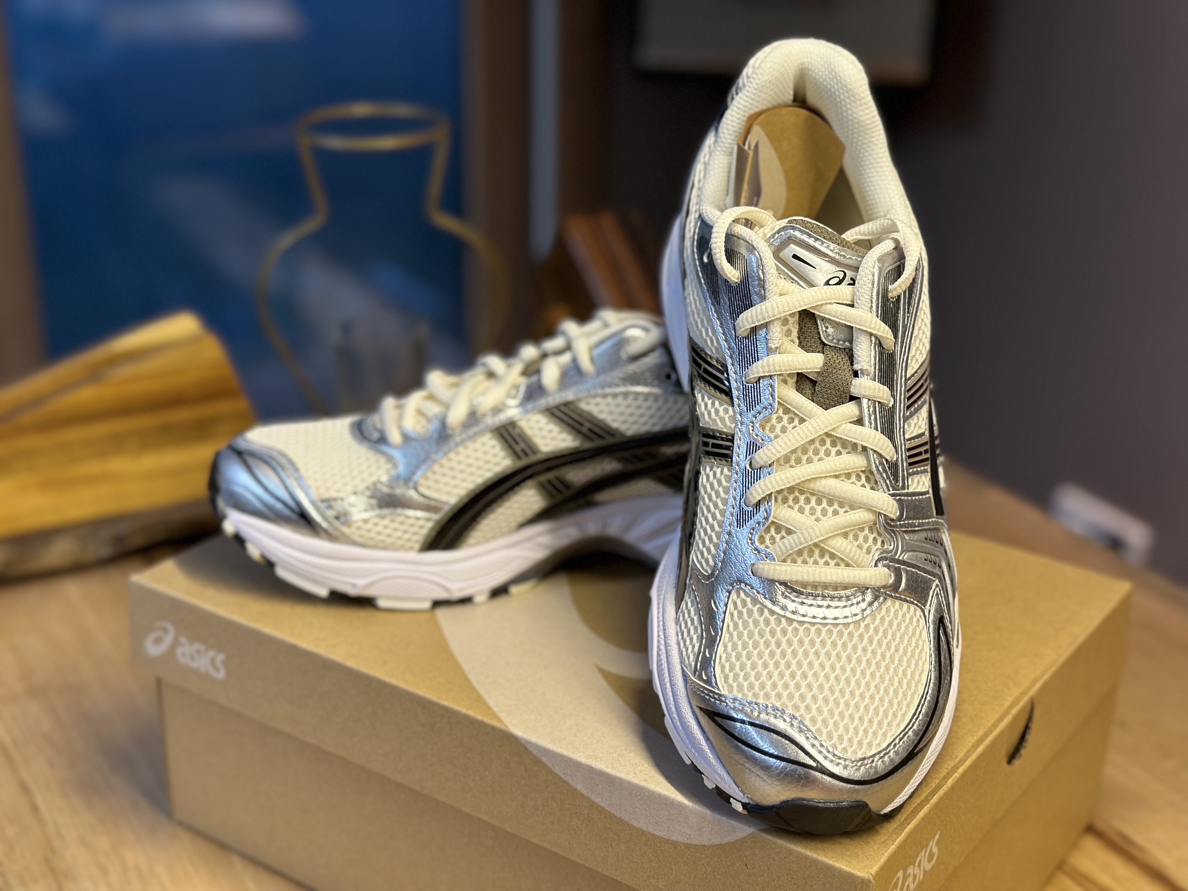 Asics Gel-Kayano 14 Cream Black, (W) Asics Gel-Kayano 14 White Midnight 착용 스타일 - 1