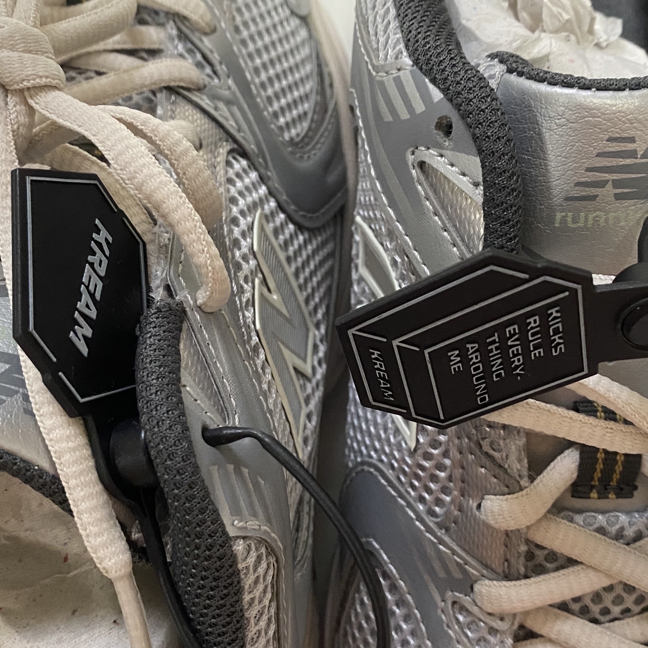 New Balance 530 Earth 착용 스타일