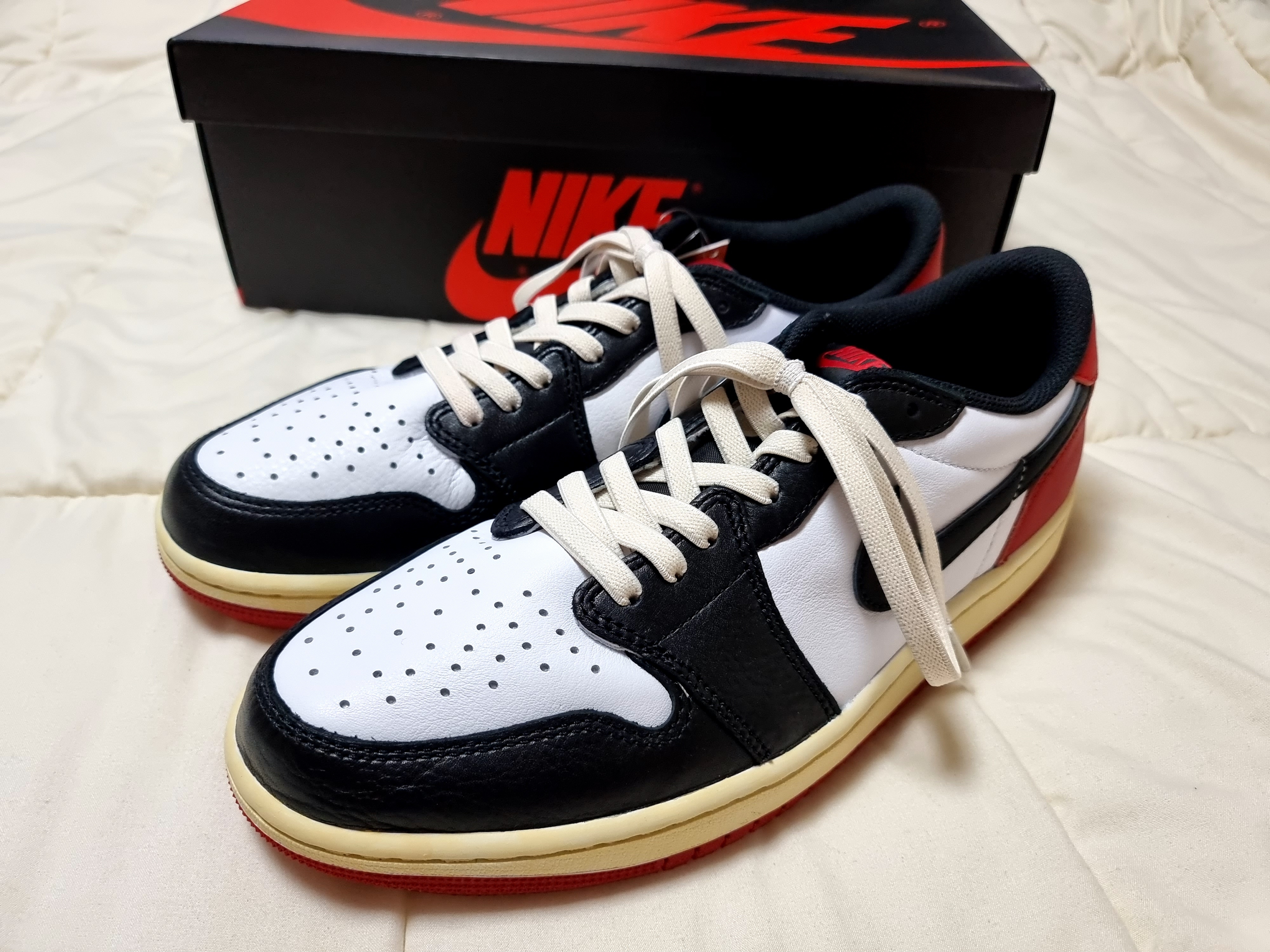 (GS) Jordan 1 Retro Low OG Black Toe, Jordan 1 Retro Low OG Black Toe 착용 스타일 - 2