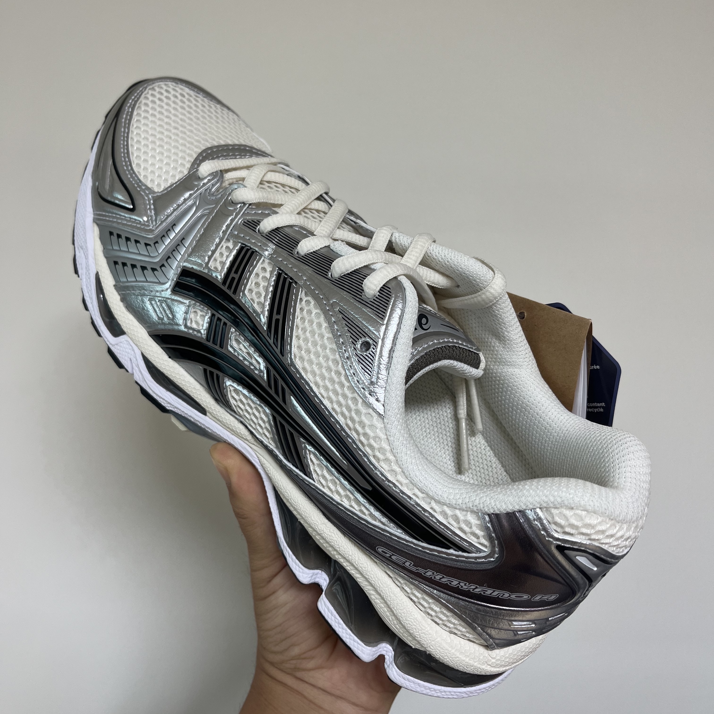 Asics Gel-Kayano 14 Cream Black 착용 스타일 - 2