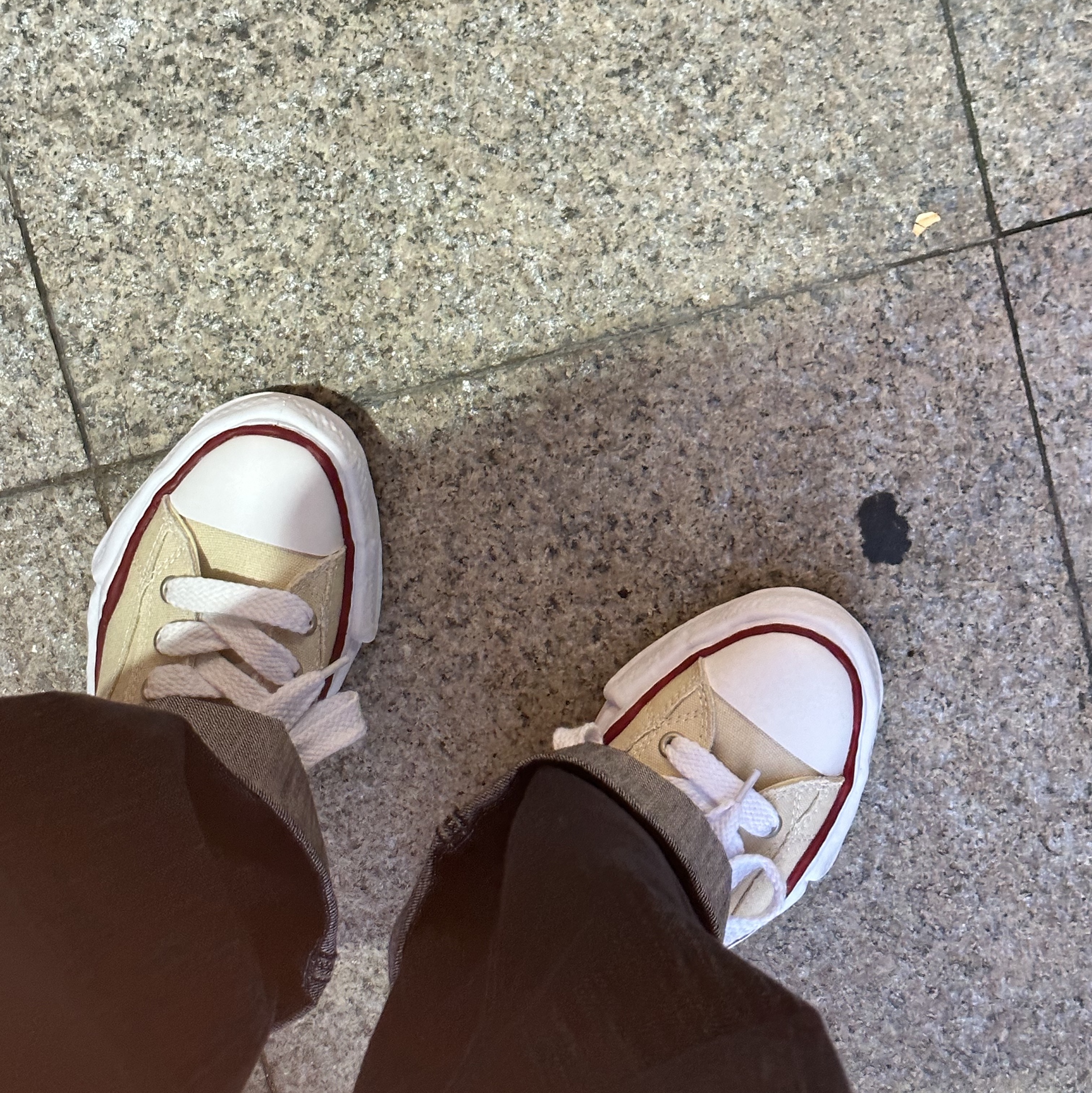 Maison Mihara Yasuhiro Peterson OG Sole Canvas Low-top Sneakers Natural 착용 스타일 - 2