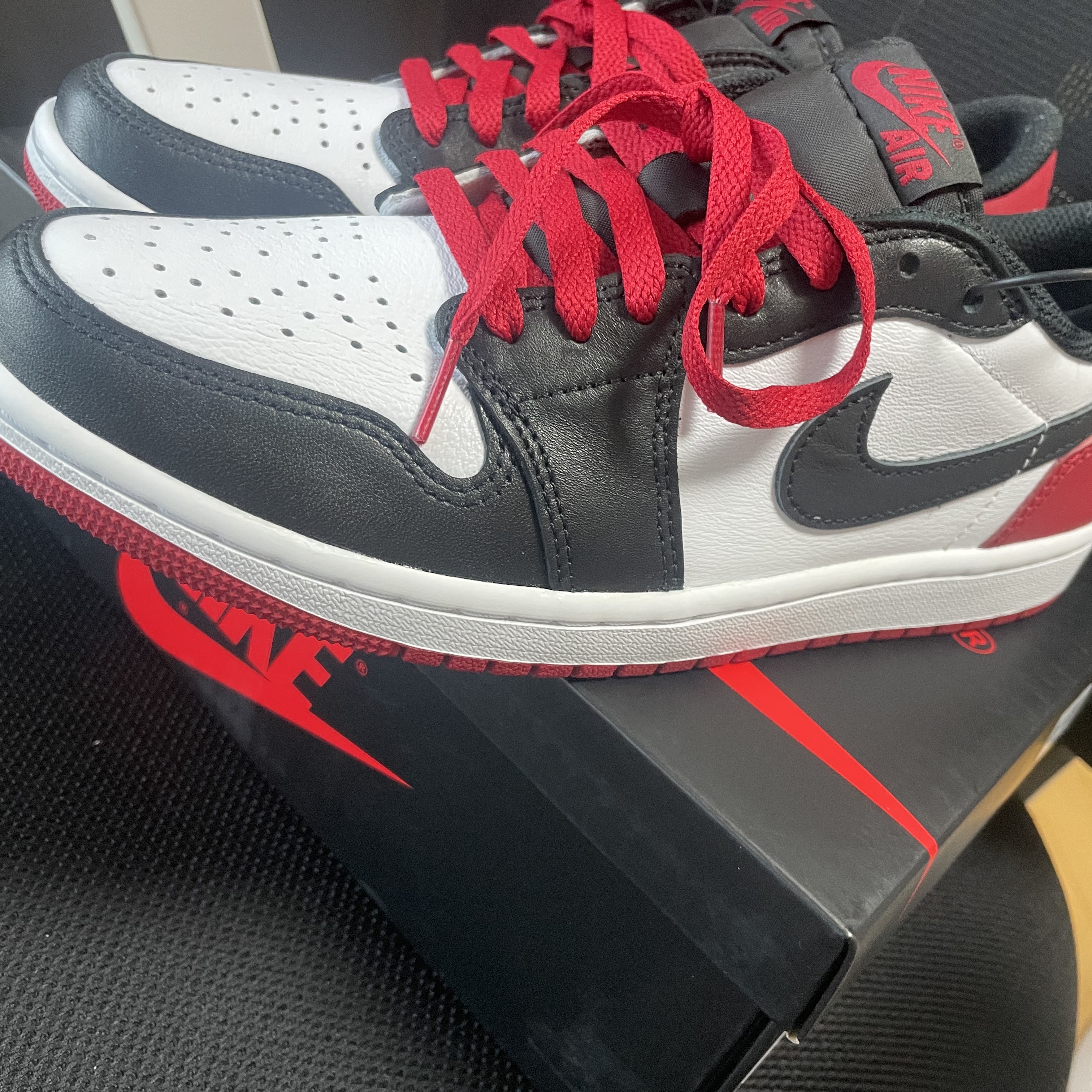 Jordan 1 Retro Low OG Black Toe 착용 스타일