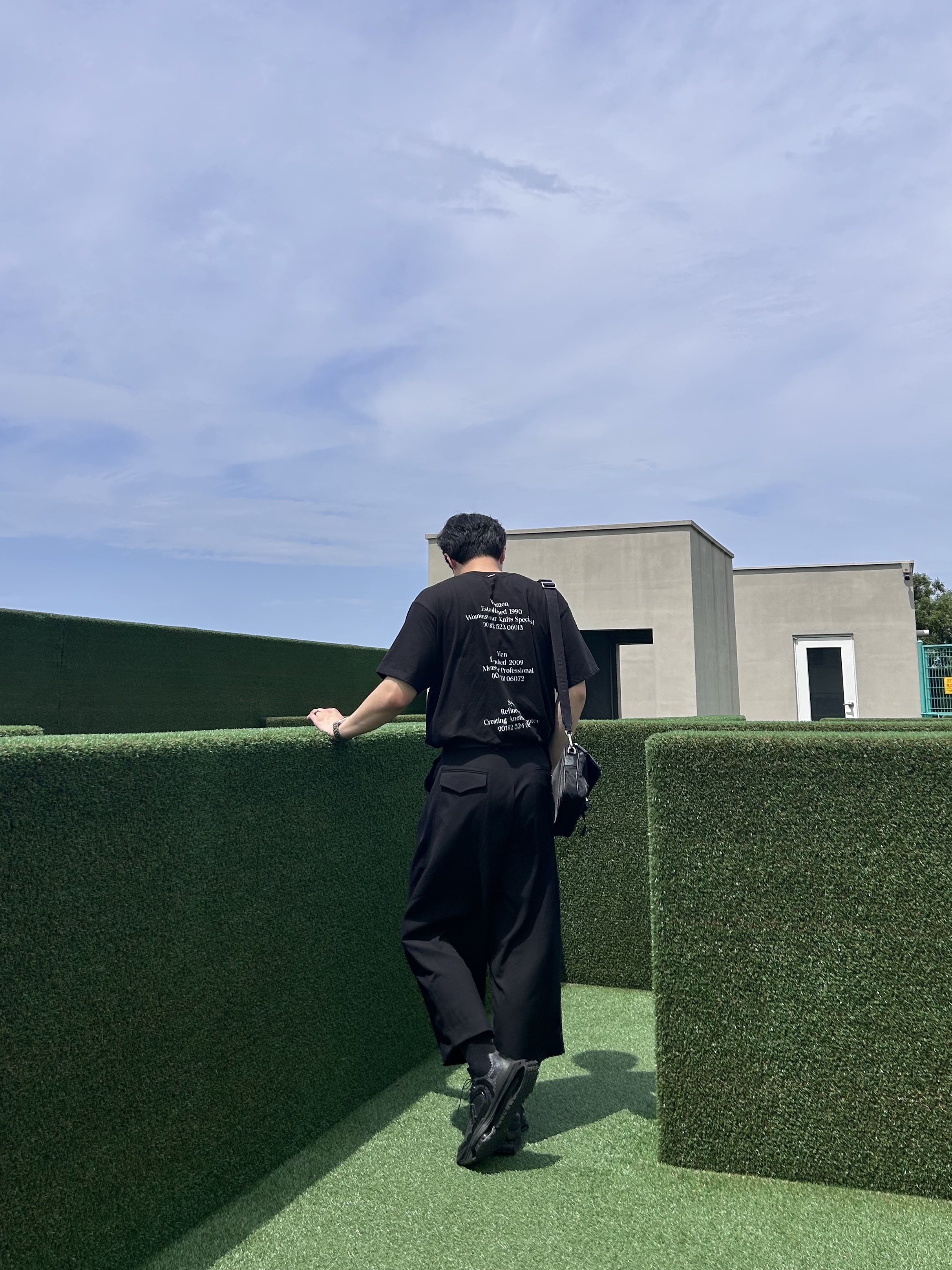 Nike x Matthew M Williams Zoom 004 Triple Black, Prada Re-Nylon and Saffiano Leather Shoulder Bag Black ์ฐฉ์ฉ ์คํ์ผ - 2