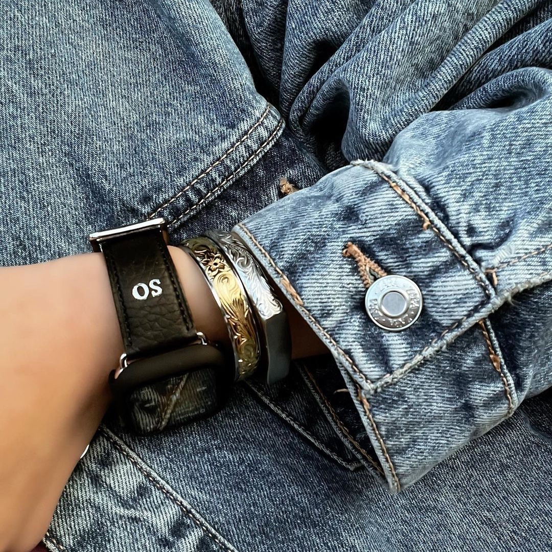 [KREAM 단독] Maison de Sabre The Apple Watch Band Black Caviar 착용 스타일