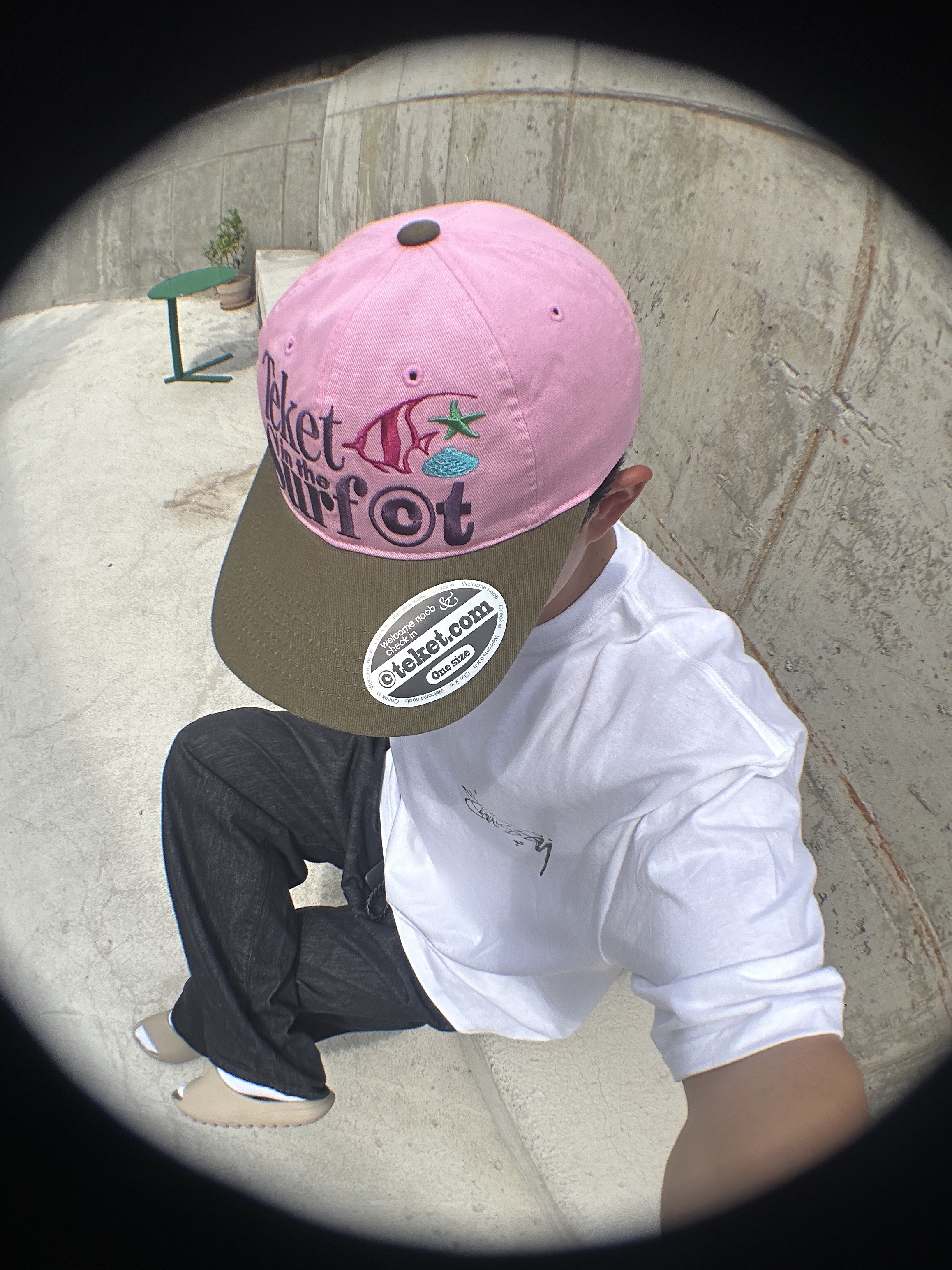 Stussy Mercury T-Shirt White, Adidas Yeezy Slide Pure - Re-Release Ver. 착용 스타일