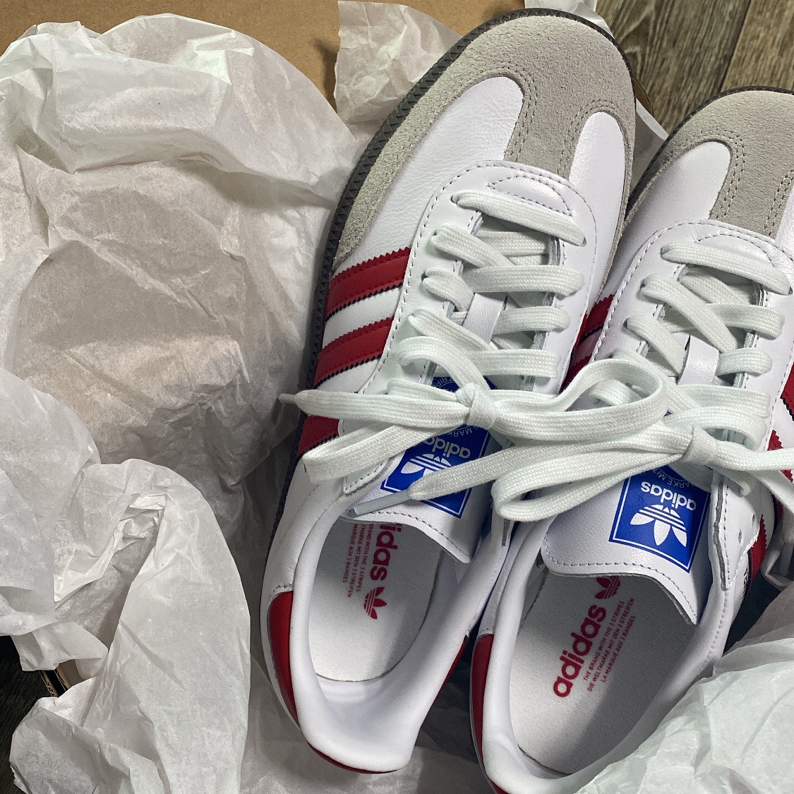Adidas Samba OG White Better Scarlet 착용 스타일 - 3