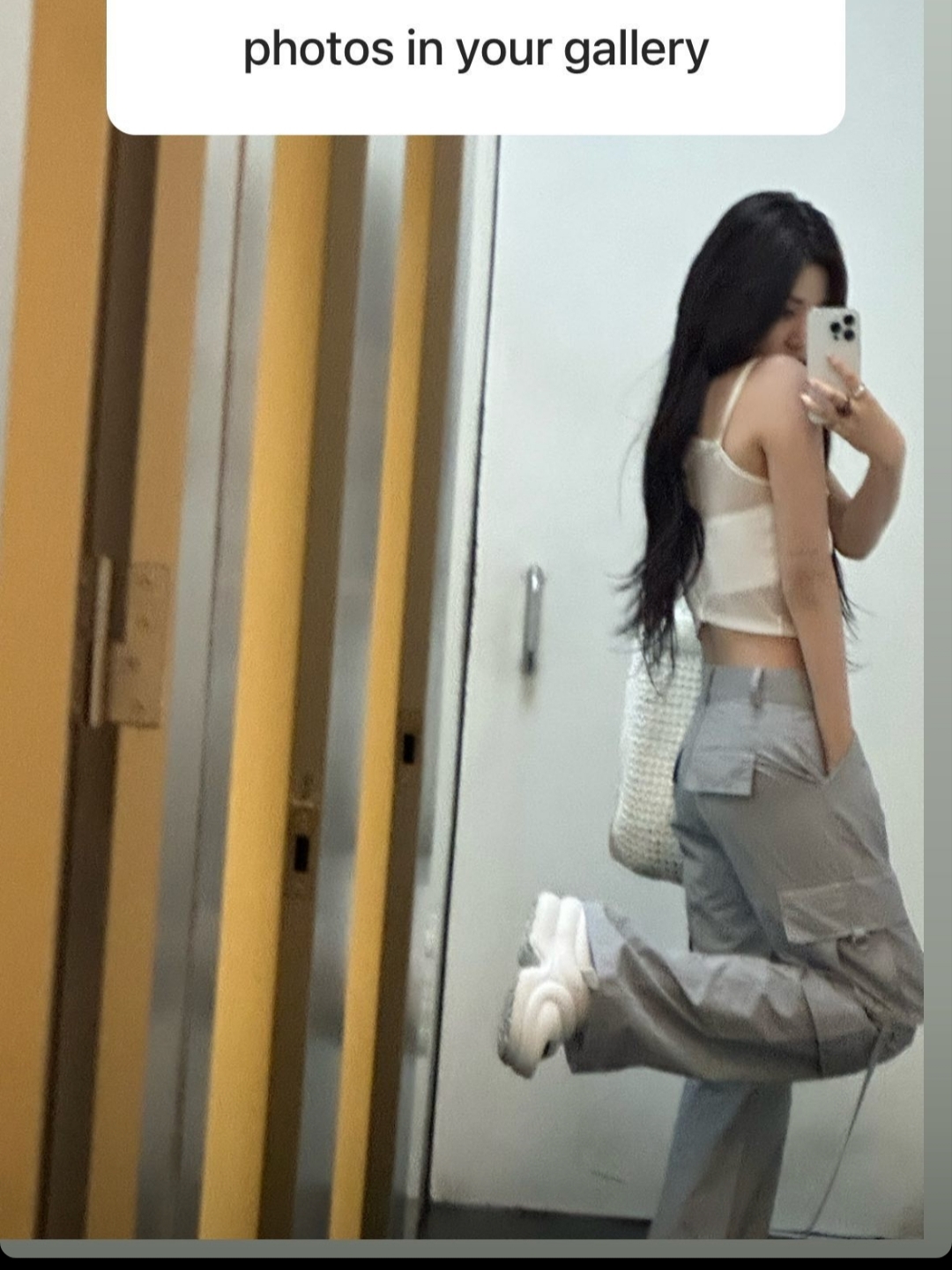 (W) UGG Aww Yeah Sandal Bright White, Prada Raffia Tote Bag White 착용 스타일