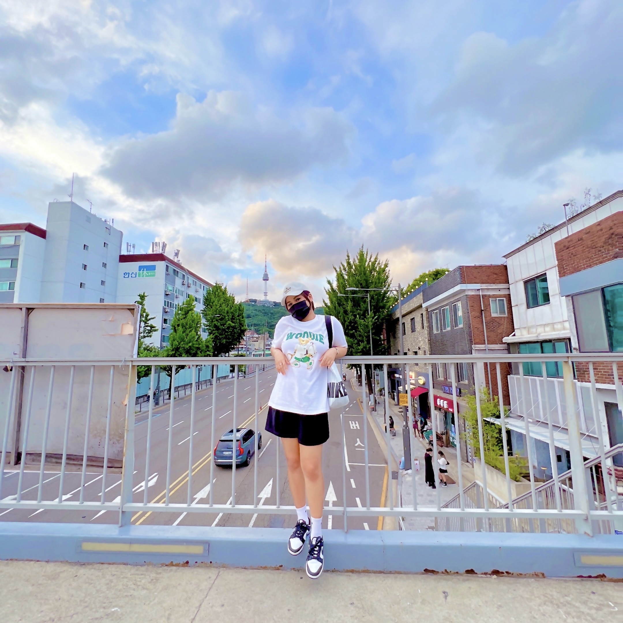 (W) Nike Dunk Low Black 착용 스타일 - 2