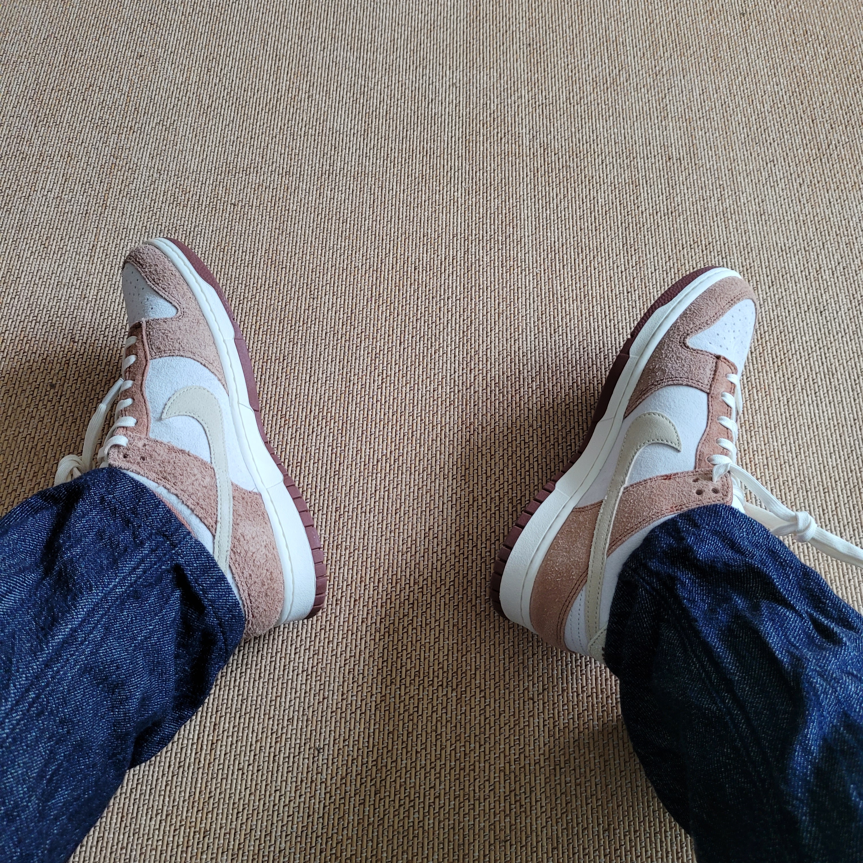 Nike Dunk Low Pro Premium Medium Curry 착용 스타일