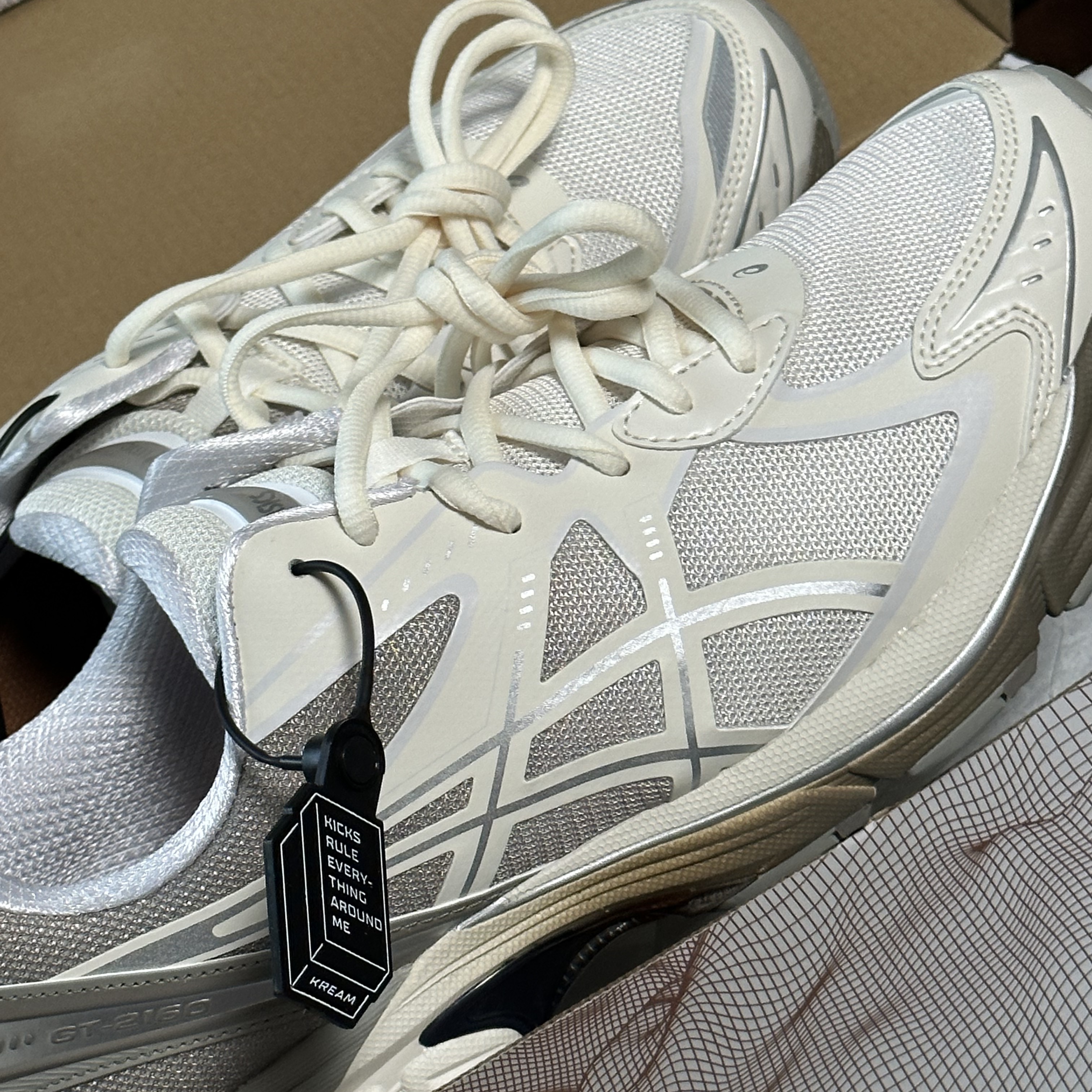 Asics x Dime GT-2160 Arctic Wolf London Fog 착용 스타일 - 1