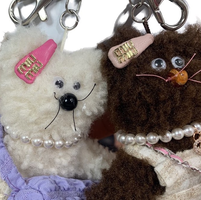 [KREAM 단독] Monamhee Creami Keyring Cream 착용 스타일