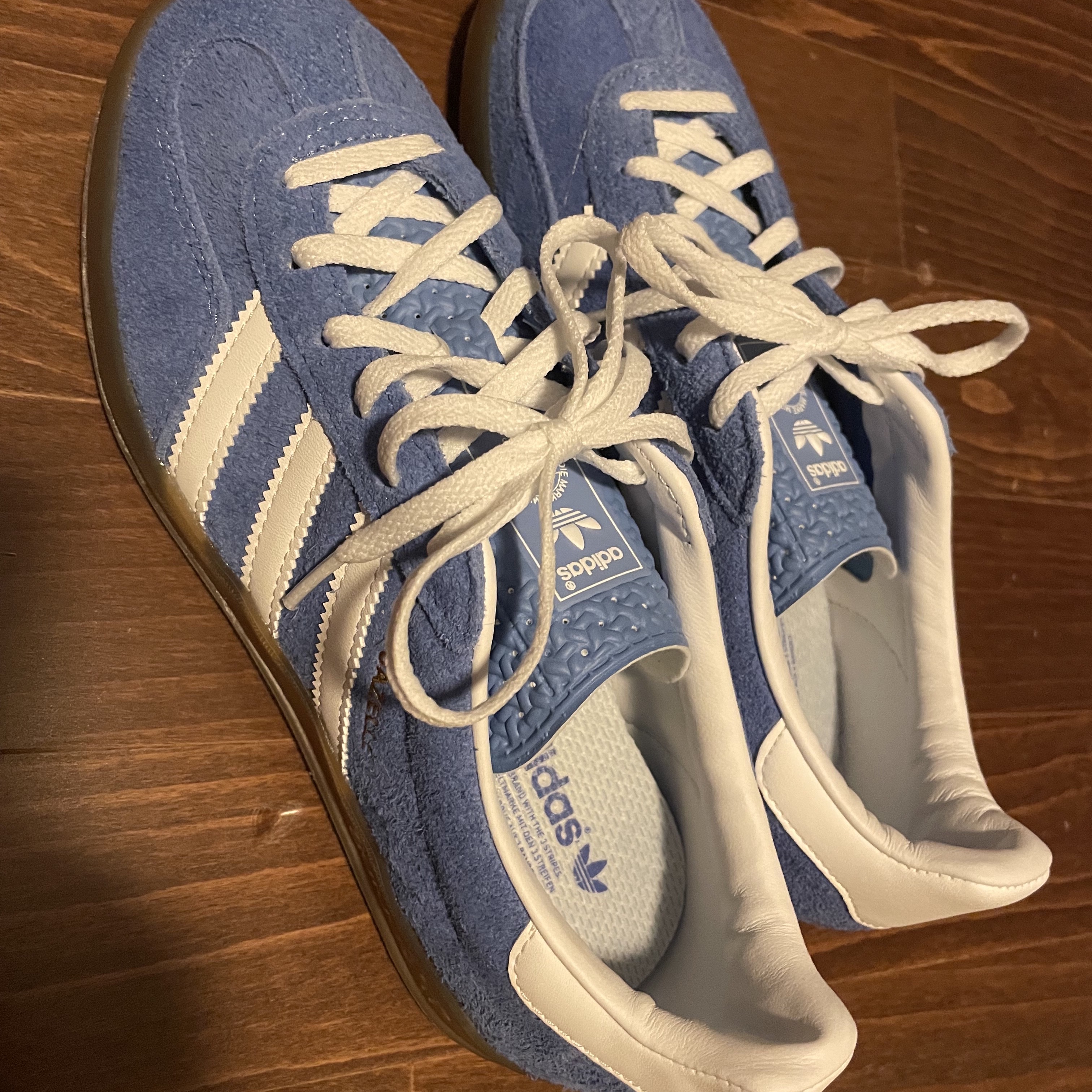 (W) Adidas Gazelle Indoor Blue Fusion Cloud White 착용 스타일