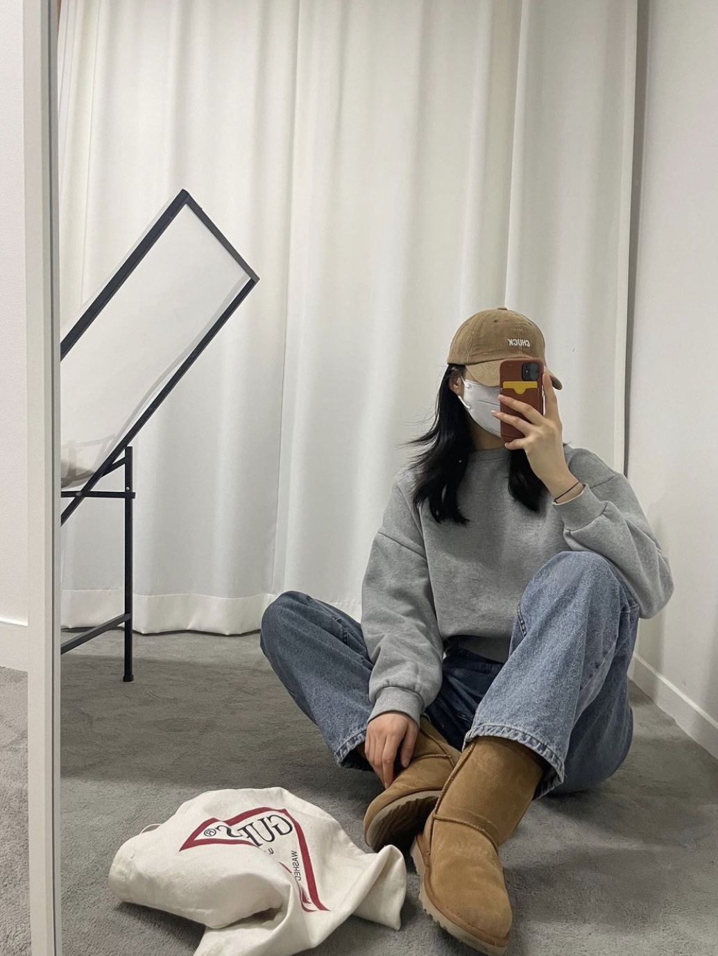 (W) UGG Classic Short II Boots Chestnut, (W) UGG Classic Short II Boots Grey 착용 스타일
