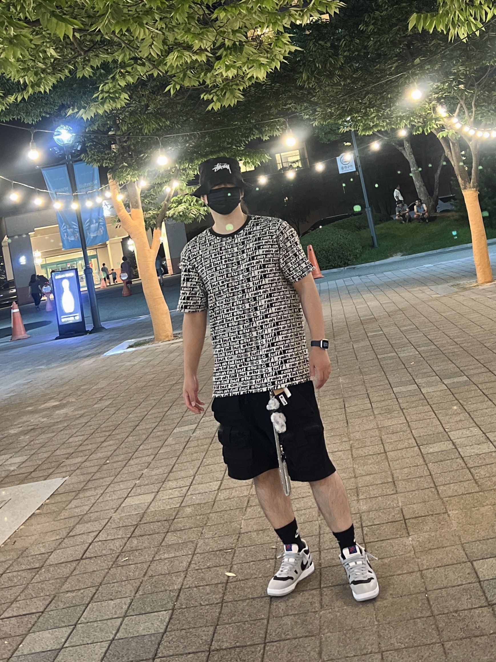 Stussy x Cactus Plant Flea Market Jacquard Crew Black, Nike Mac Attack QS SP Light Smoke Grey 착용 스타일 - 1