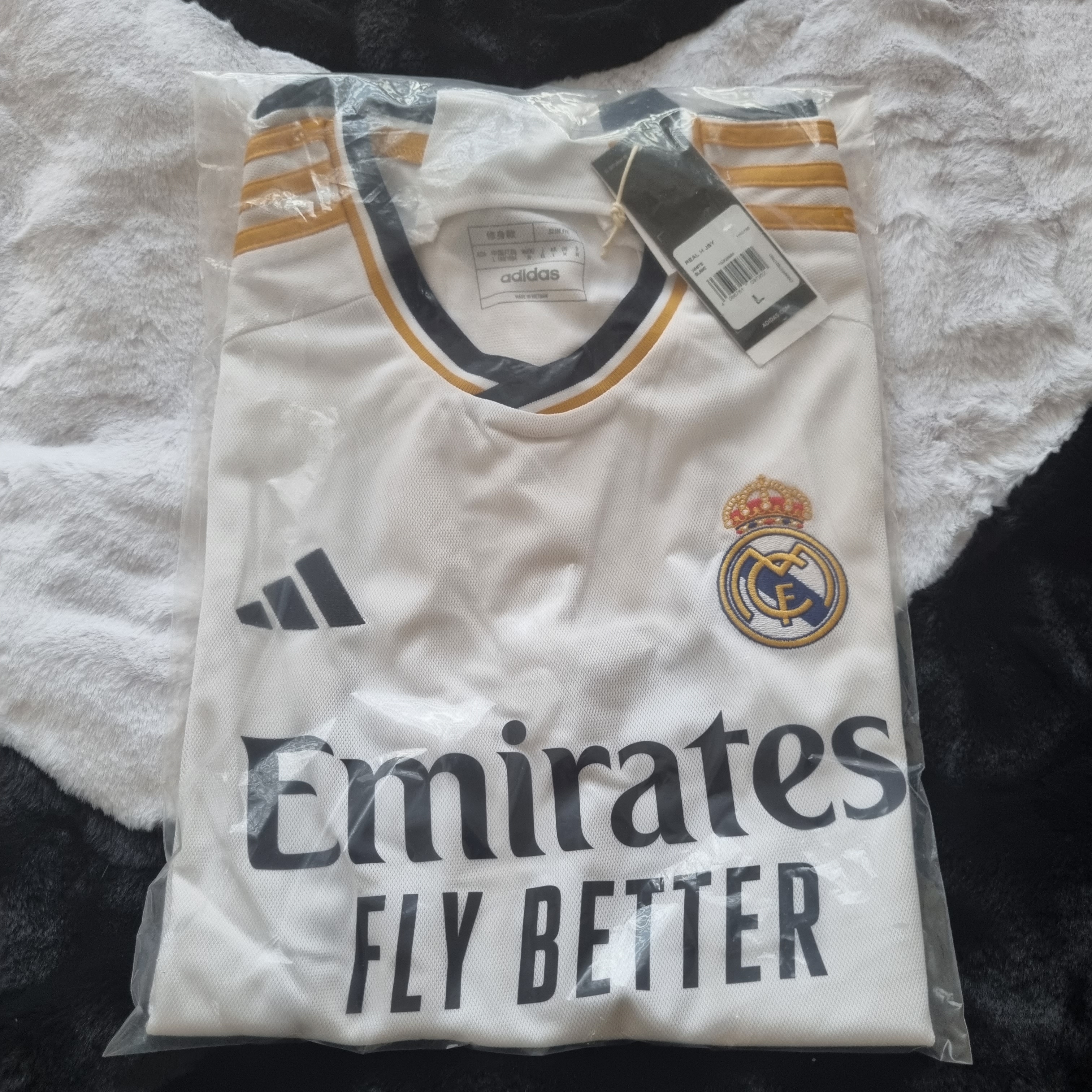 Adidas Real Madrid 2023/24 Home Jersey White - KR Sizing (Non Marking Ver.) 착용 스타일