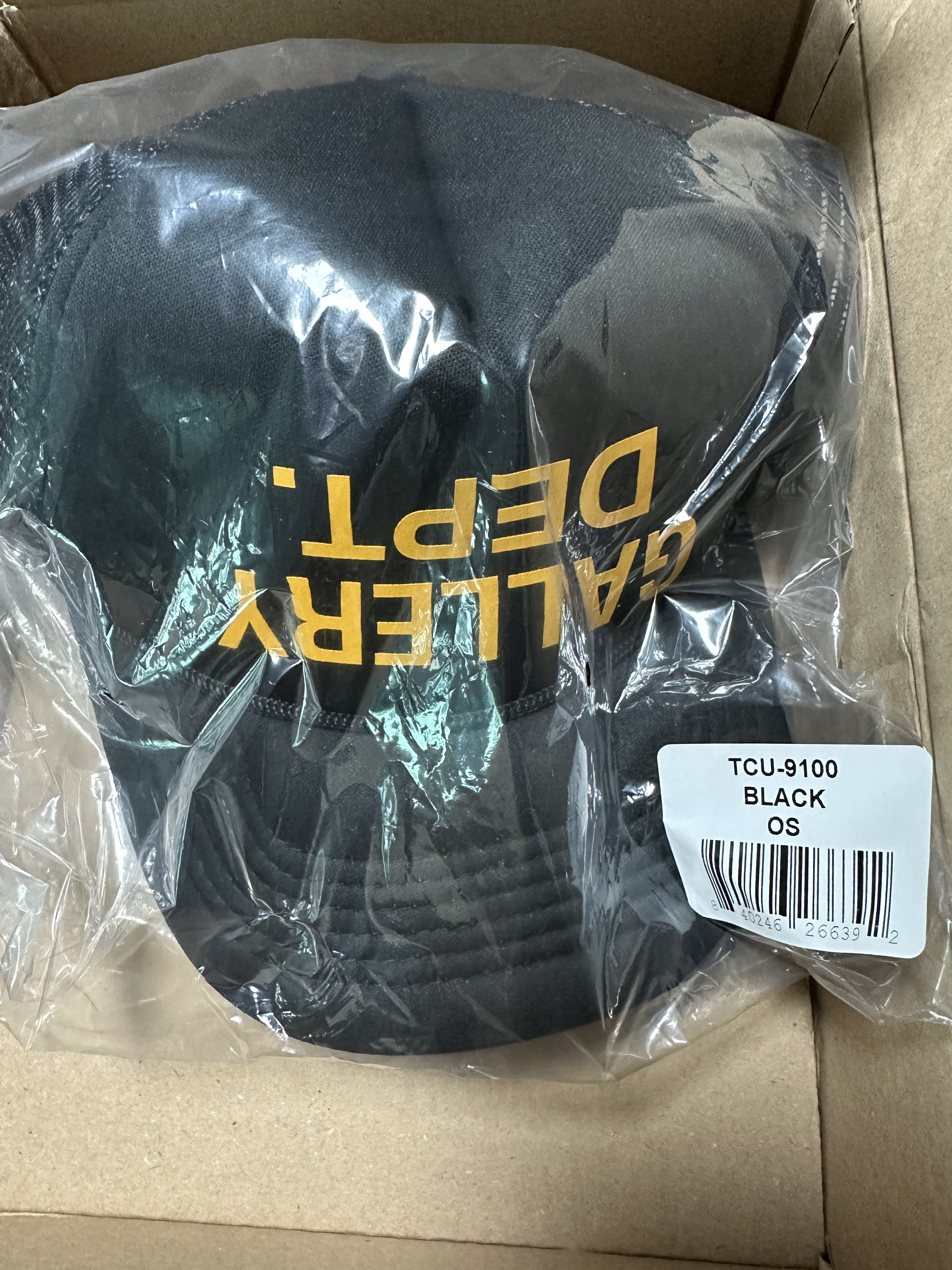 Gallery Dept. Fucked Up Trucker Cap Black 착용 스타일