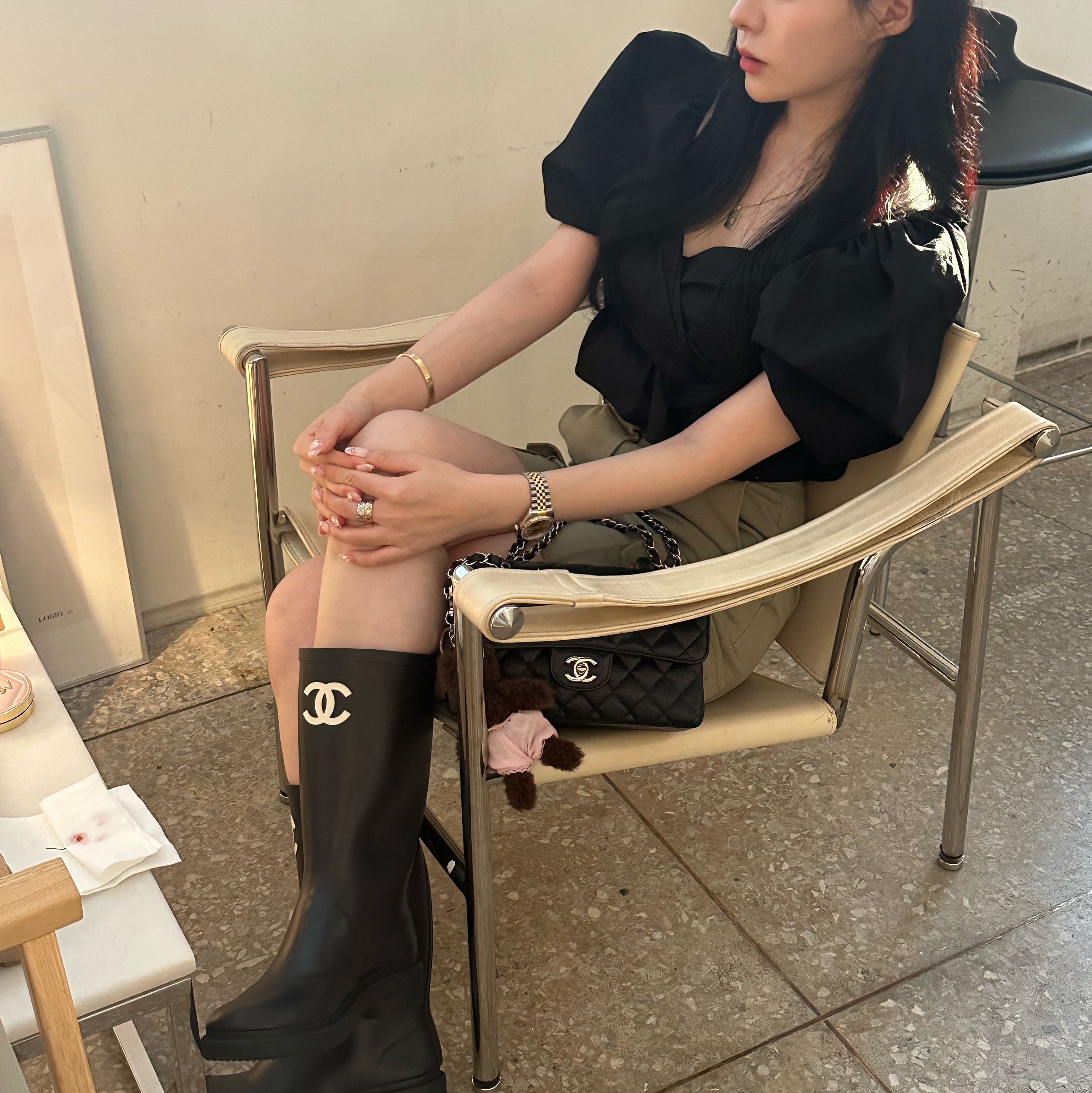 (W) Chanel Boots Caoutchouc & Black 착용 스타일 - 1