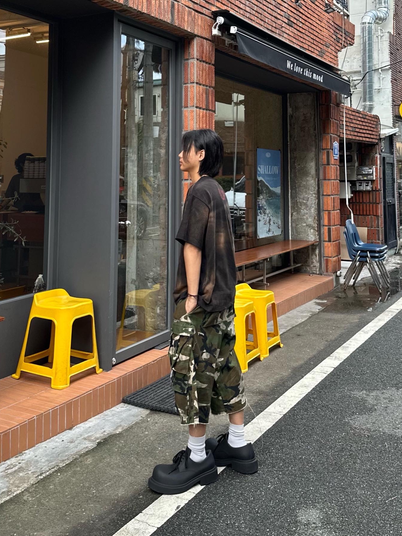 Nos Couleurs Distressed Cargo Shorts Camo, Balenciaga Steroid Derby Black 착용 스타일 - 2