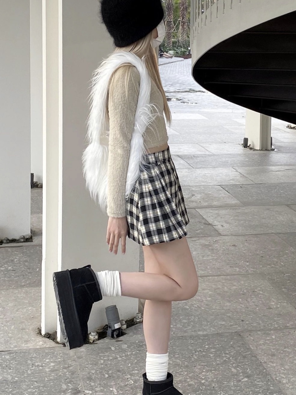 (W) UGG Classic Ultra Mini Platform Boots Black, (W) UGG Classic Ultra Mini Platform Boots Chestnut 착용 스타일