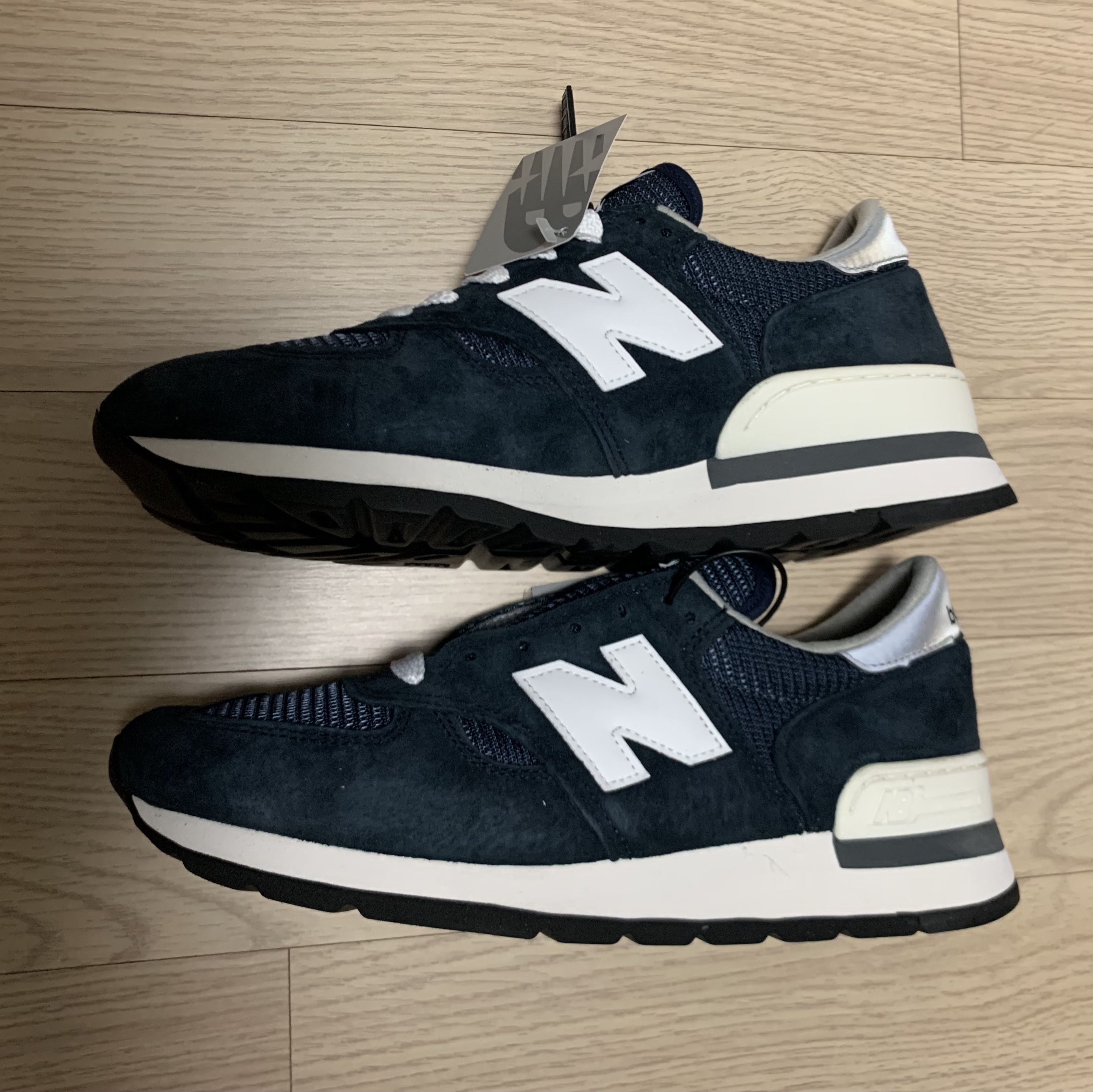 New Balance 990v1 Made in USA Navy 착용 스타일