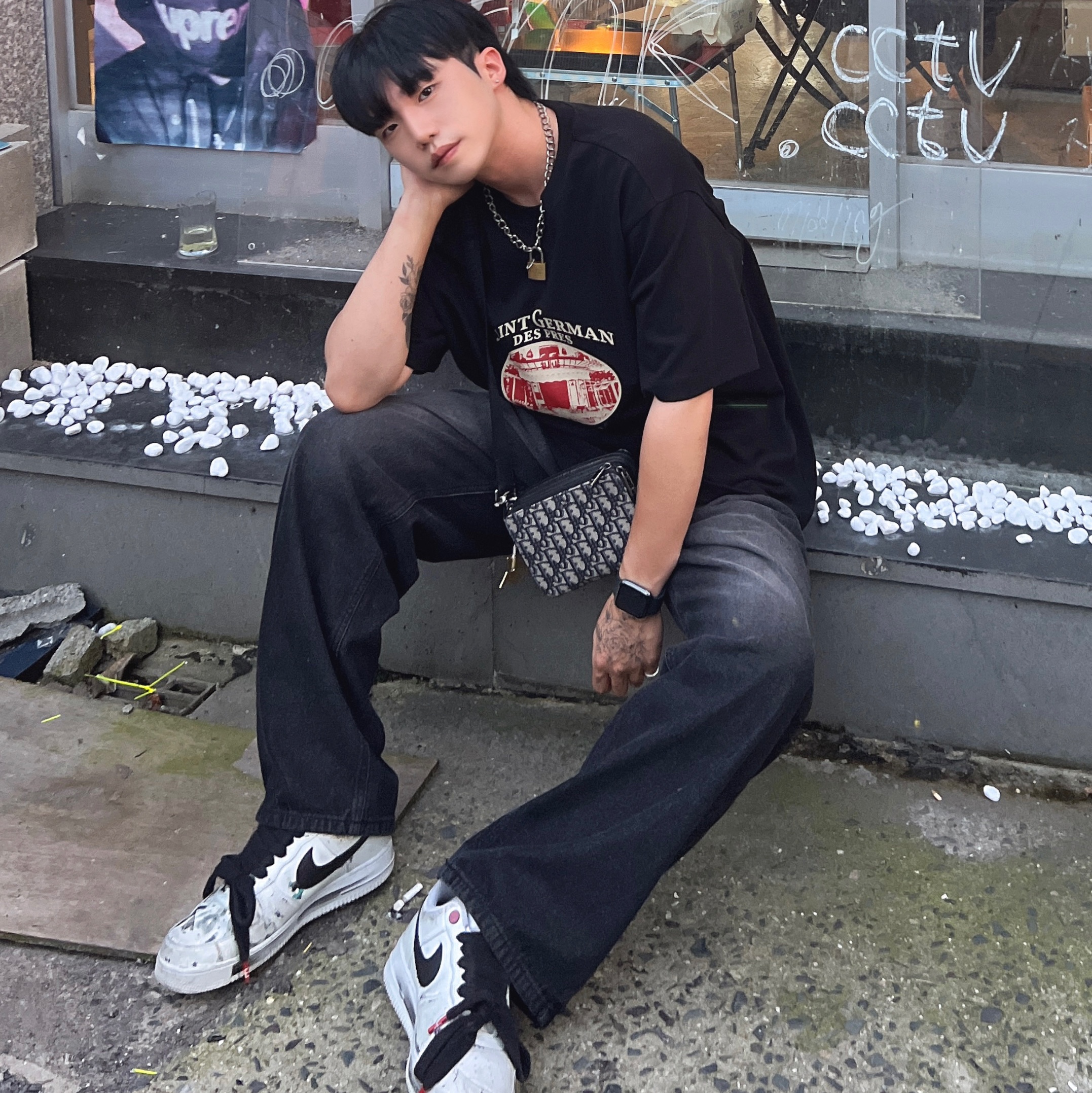 Nike x Peaceminusone Air Force 1 Low Para-Noise 2.0, Dior Shoulder Strap Pouch Beige & Black Dior Oblique Jacquard 착용 스타일 - 2